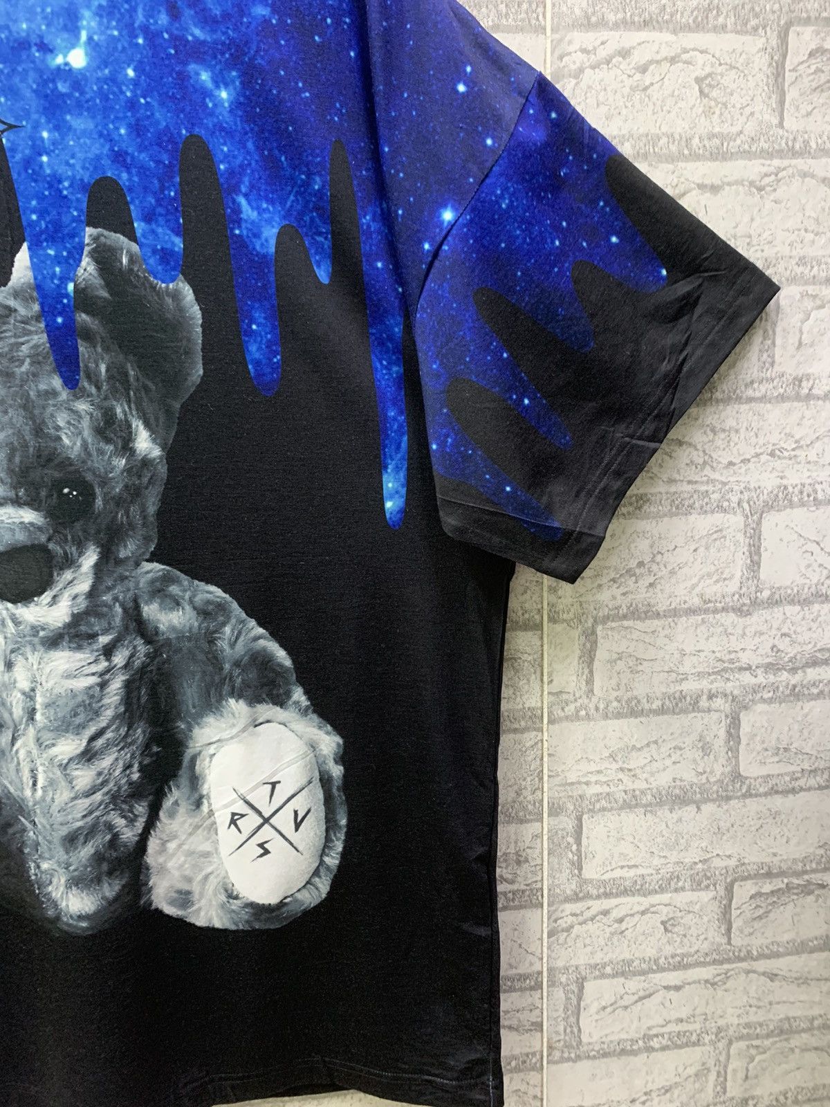 Japanese Brand Travas Tokyo Nice Design T-shirts Size US XL / EU 56 / 4 - 6 Thumbnail