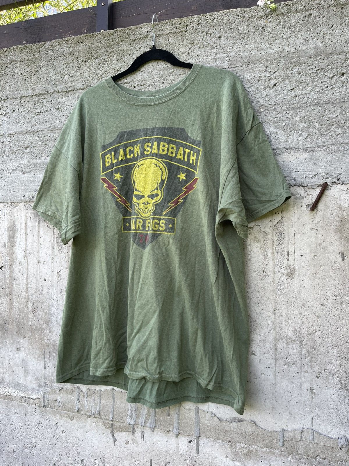 Black Sabbath Black Sabbath War Pigs 2016 T-shirt tee Size US XL / EU 56 / 4 - 2 Thumbnail