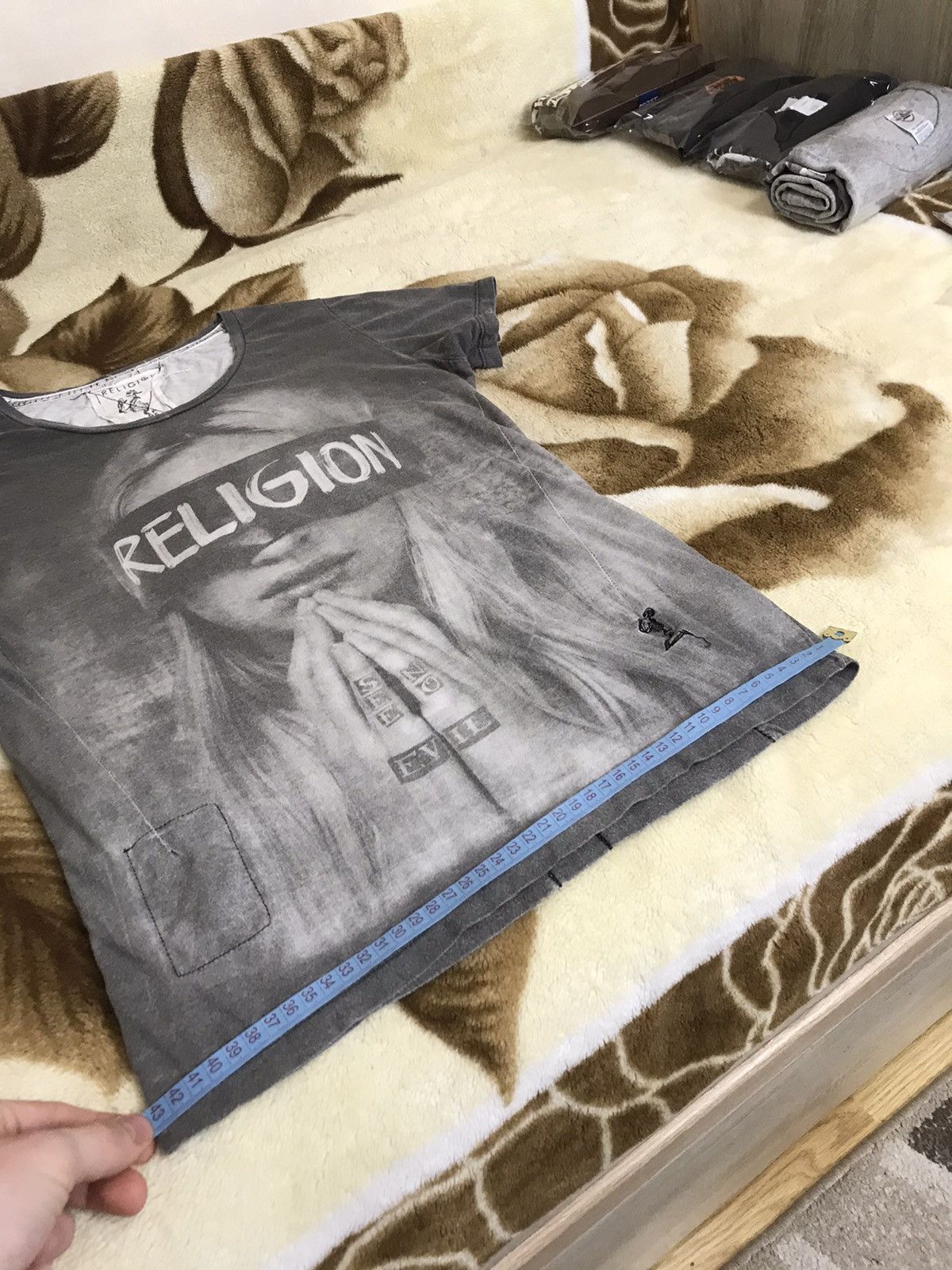 Band Tees 🔥 Vintage Y2K Religion London Streetwear Japan T Shirt Size US S / EU 44-46 / 1 - 6 Thumbnail