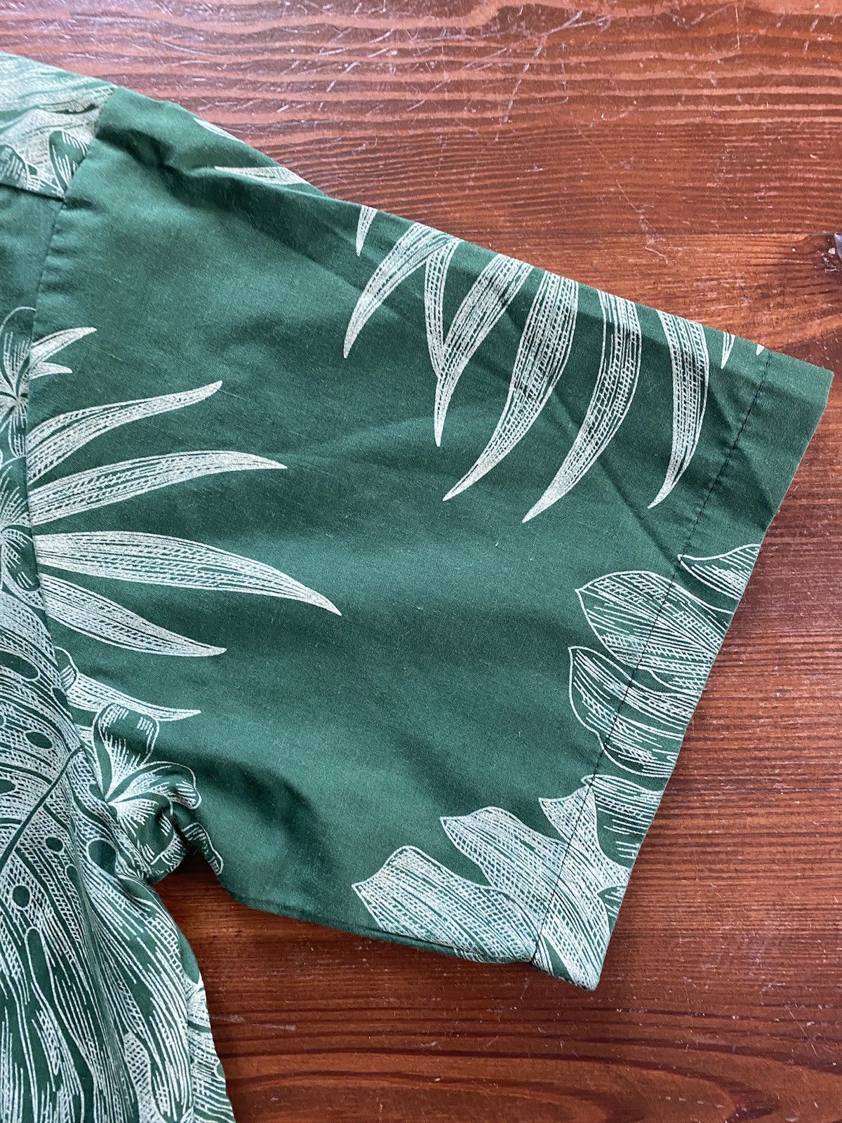 Vintage Vintage 80’s T&L Factory Green Hawaiian Shirt Button Up Size US S / EU 44-46 / 1 - 4 Thumbnail