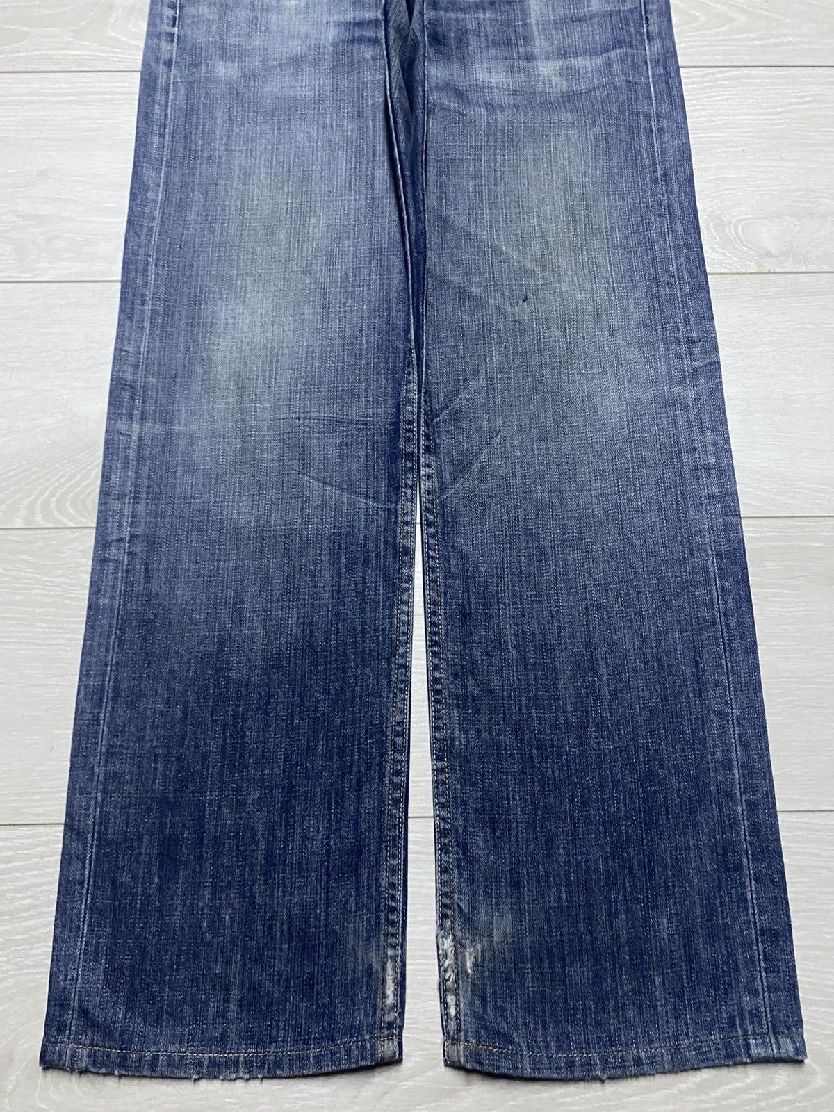 Armani Exchange Armani Exchange USA Grunge Distressed Loose Jeans Size US 31 - 5 Thumbnail
