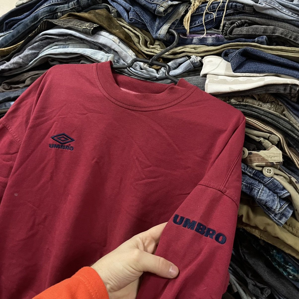 Vintage Vintage Umbro Logo Crewneck Y2K Streetwear Swag Red Boxy L Size US L / EU 52-54 / 3 - 1 Thumbnail
