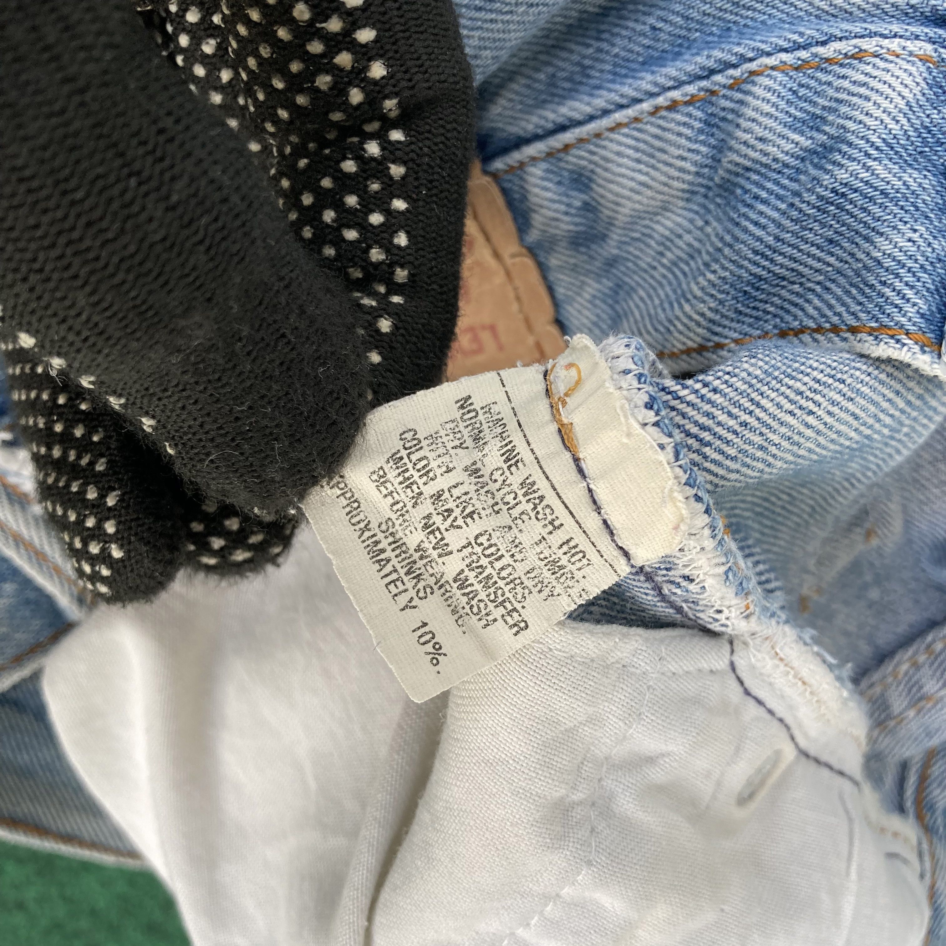 Levi's × Vintage Vintage Levis 501 Short Jorts Distressed Ripped Stains Jeans Size US 29 - 5 Thumbnail