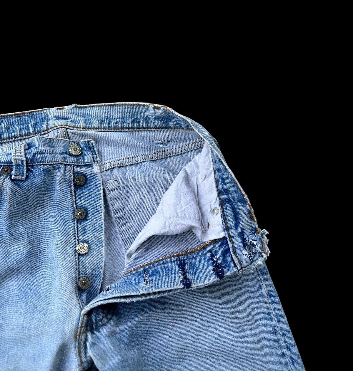 Levi's Vintage Levi’s 501 top button 552 distressed jeans Size US 28 / EU 44 - 8 Thumbnail