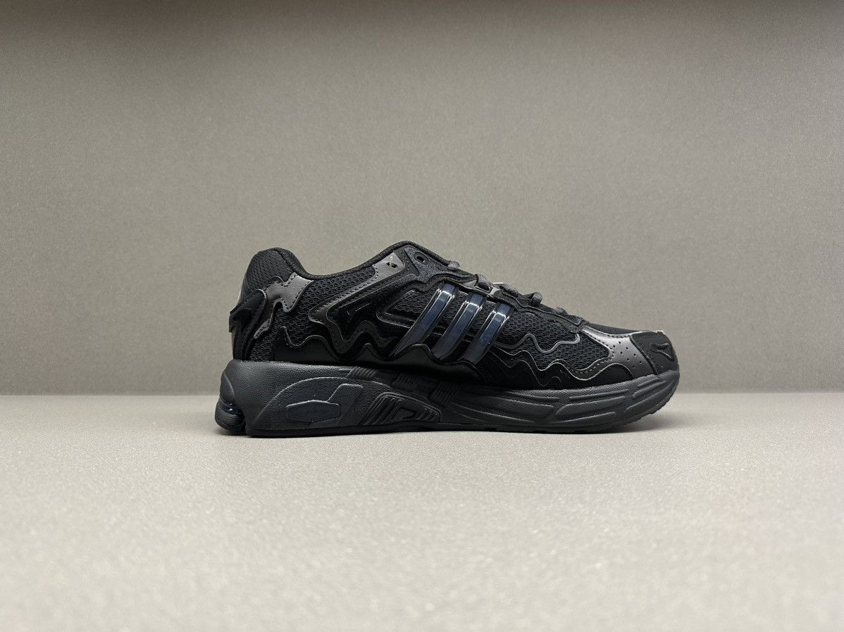 Adidas Adidas Response CL Bad Bunny Triple Black Size US 9 / EU 42 - 7 Thumbnail