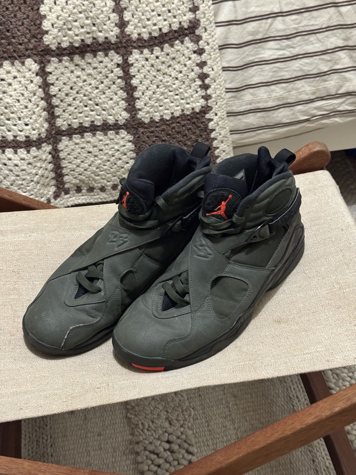 Jordan Brand × Undefeated Jordan 8 x Undefeated 2017 Size US 10.5 / EU 43-44 - 3 Thumbnail