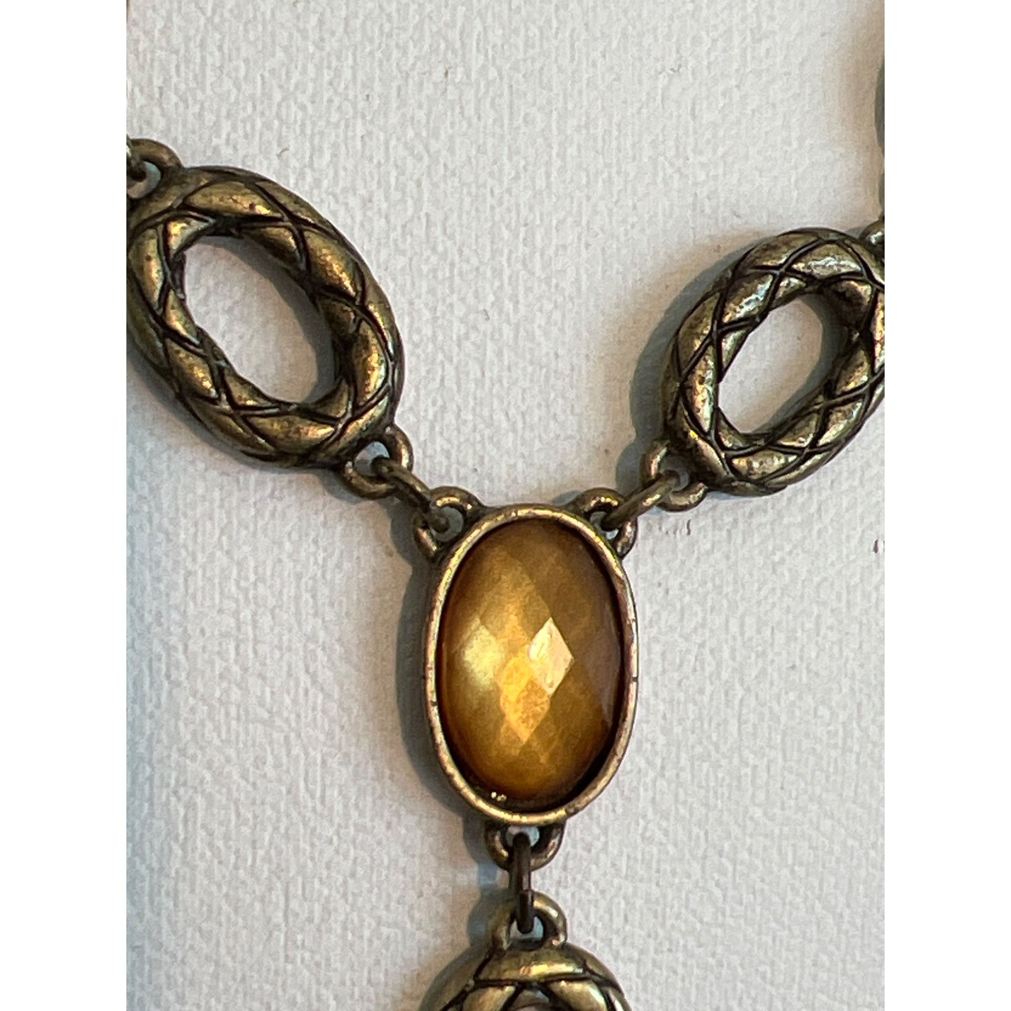 Other Vintage Avon SAQ Gold Tone Y Necklace Amber Brown Acrylic Ca Size ONE SIZE - 3 Thumbnail