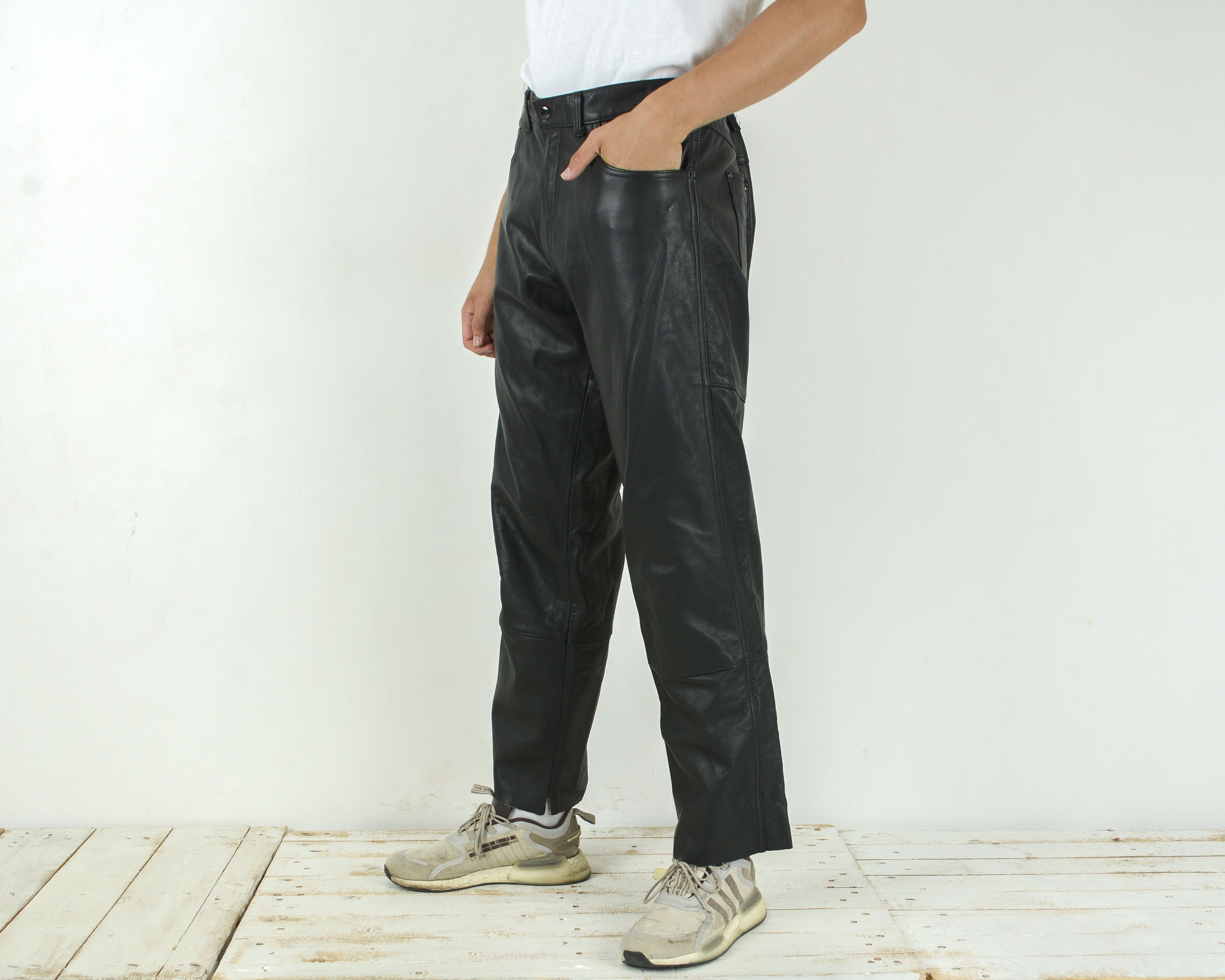 Leather × Revenge × Vintage REVENGER W36 L32 Straight Leg Leather Pants Trousers Moto L Size US 36 / EU 52 - 4 Thumbnail