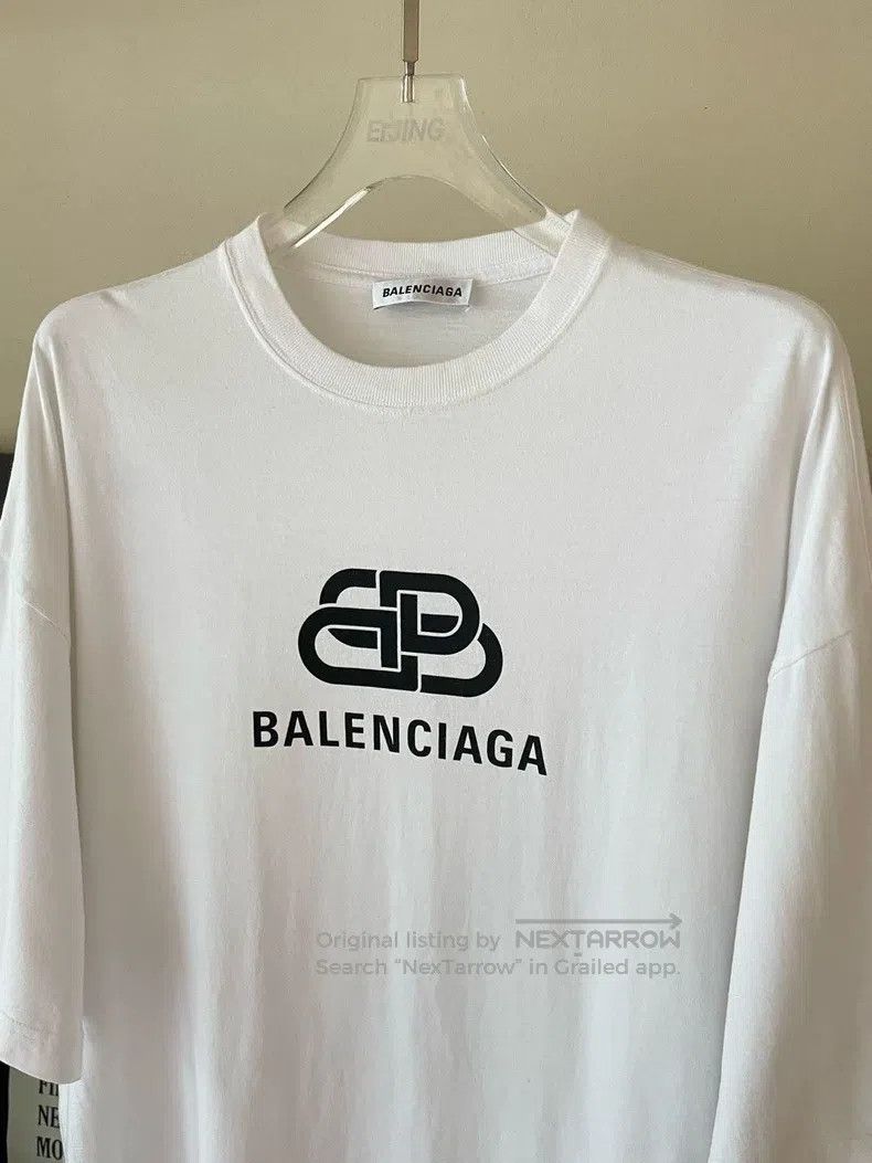 Balenciaga Balenciaga White Buckle Logo Printed Letter Short Sleeve T Size US S / EU 44-46 / 1 - 3 Thumbnail
