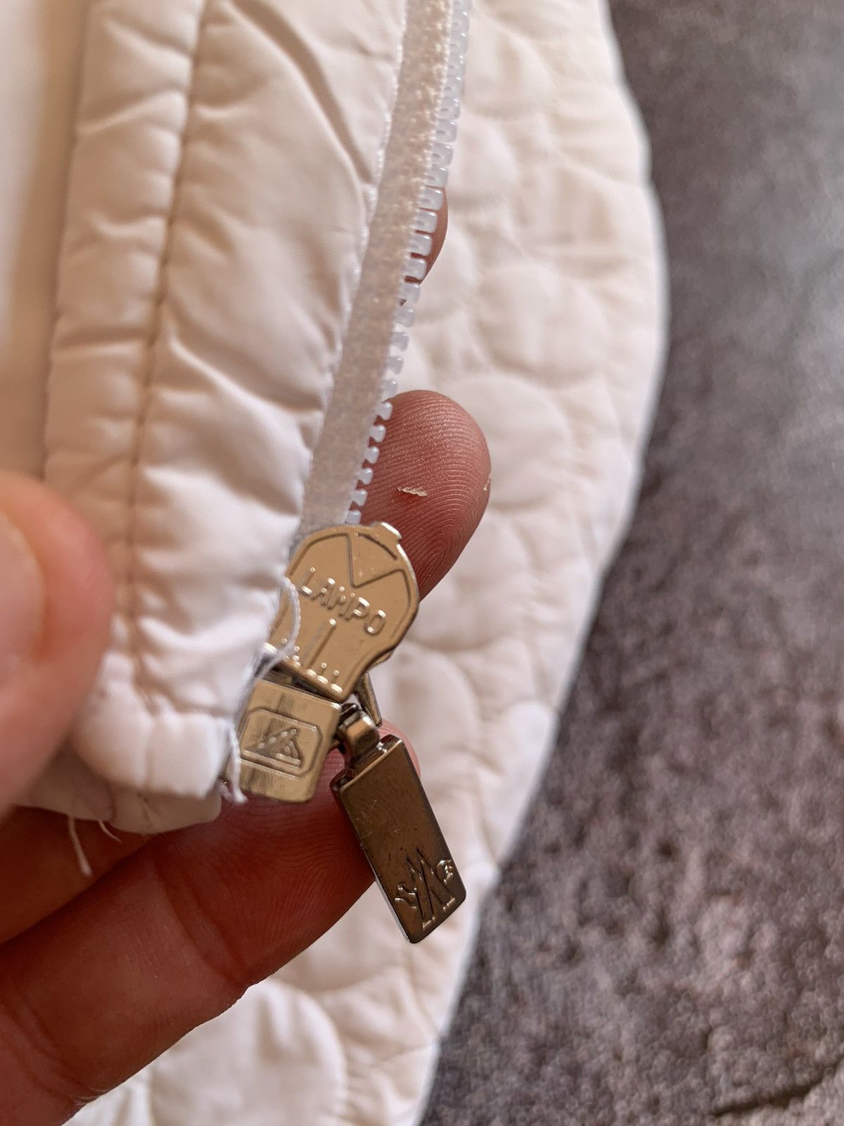 Moncler Moncler Quilted Women’s White Jacket S size Size S / US 4 / IT 40 - 14 Thumbnail