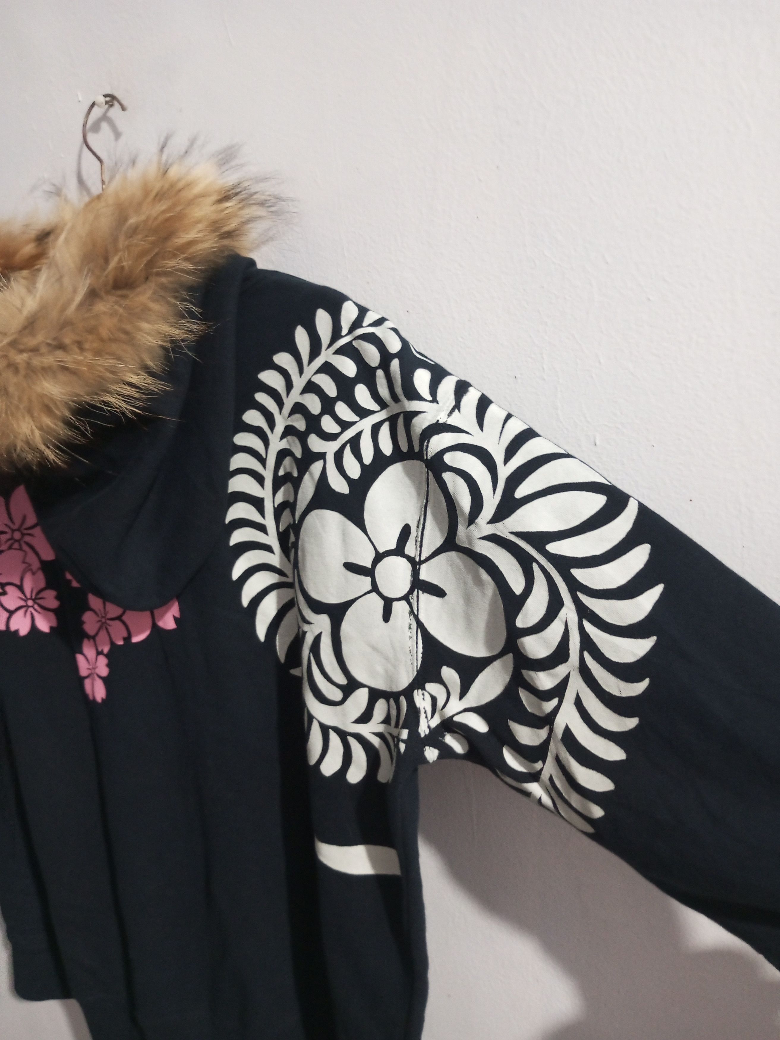 Japanese Brand Vintage japan sakura tattos fur hoodie Size US L / EU 52-54 / 3 - 11 Thumbnail