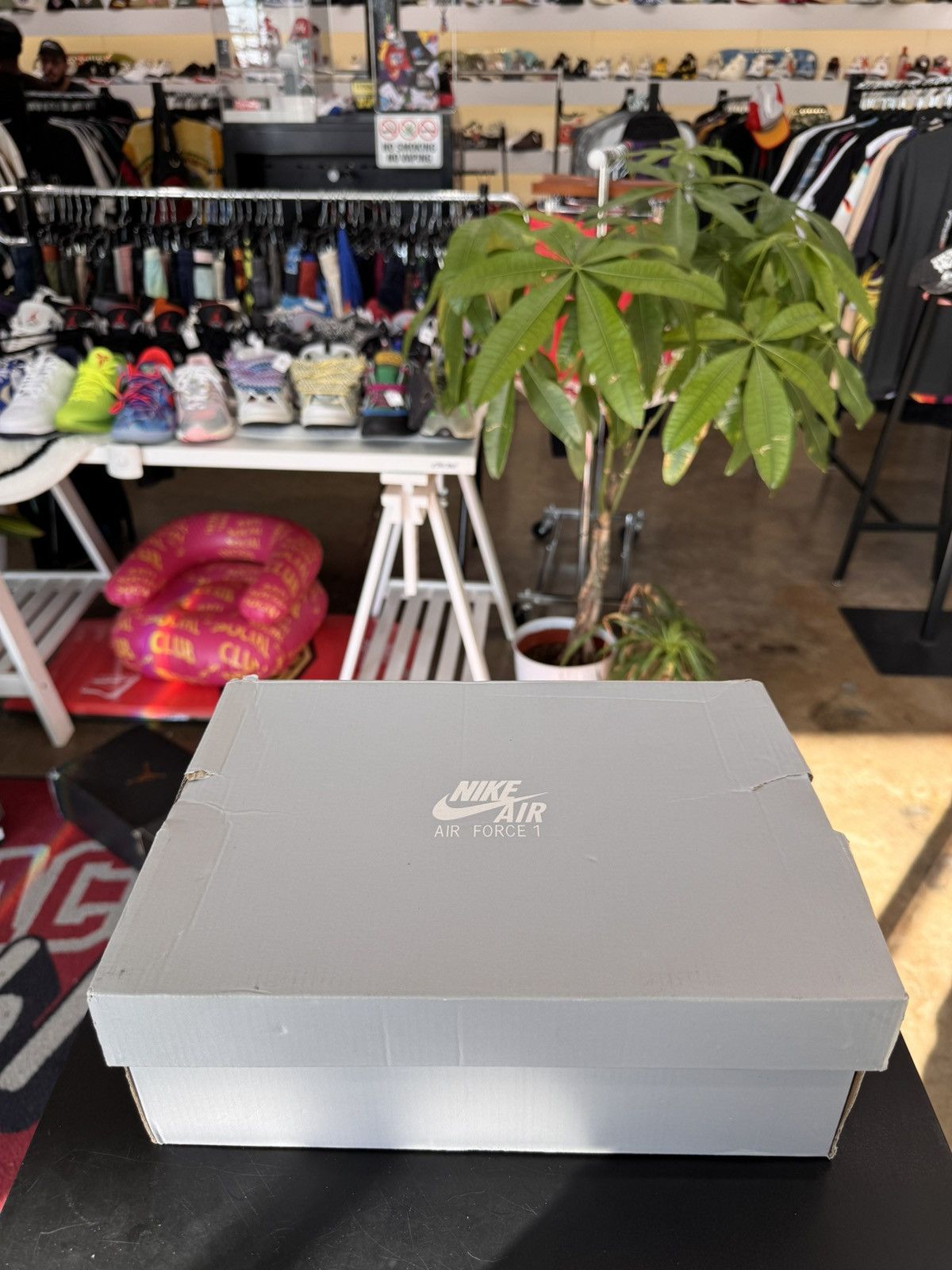 Jordan Brand Air Jordan 13 White Obsidian Powder Blue Size 7Y (2021) Size US 7 / EU 40 - 13 Thumbnail