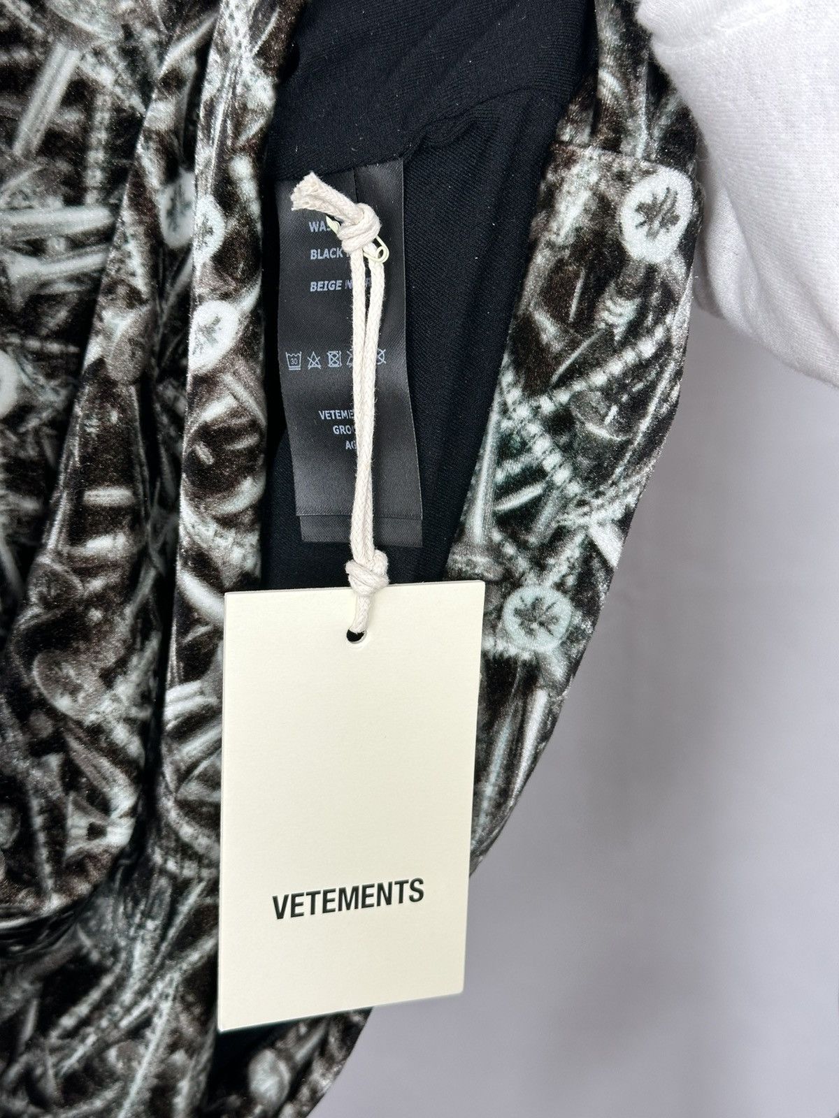 Vetements Vetements Nail Print top Size S / US 4 / IT 40 - 9 Thumbnail