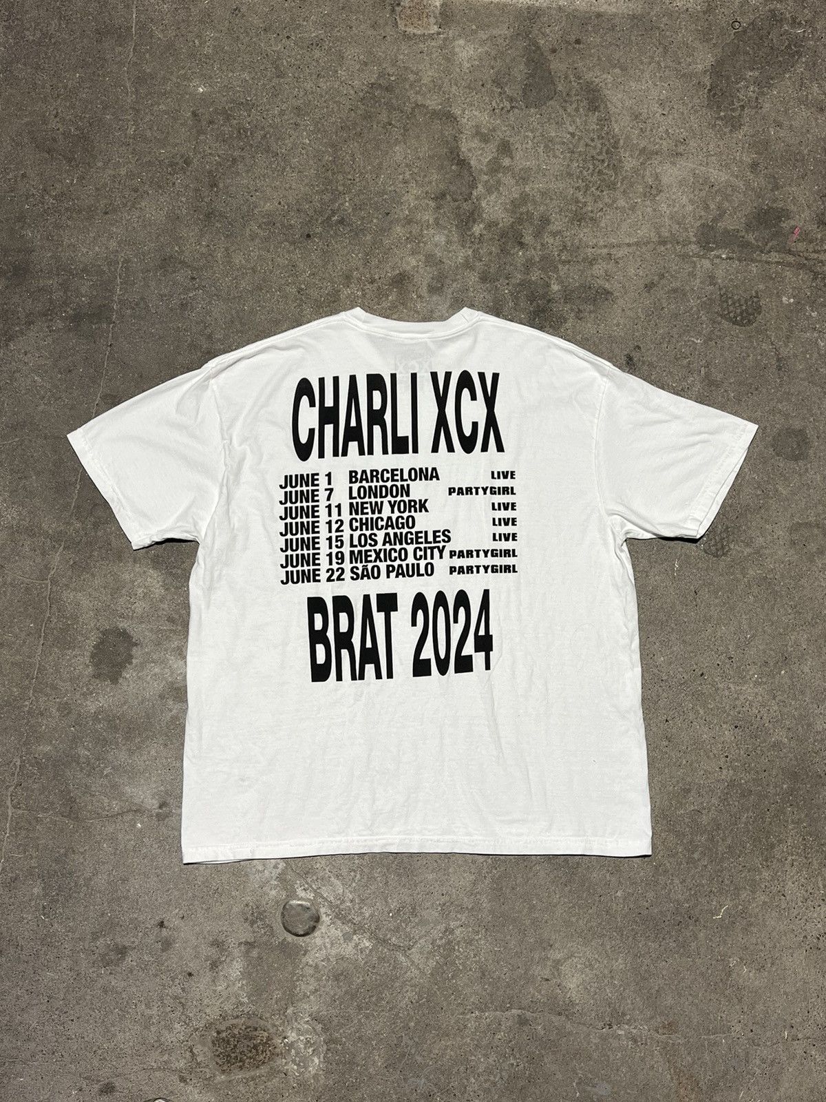 Band Tees Charli XCX Brat 2024 Tour Tee Size US XXL / EU 58 / 5 - 1 Thumbnail