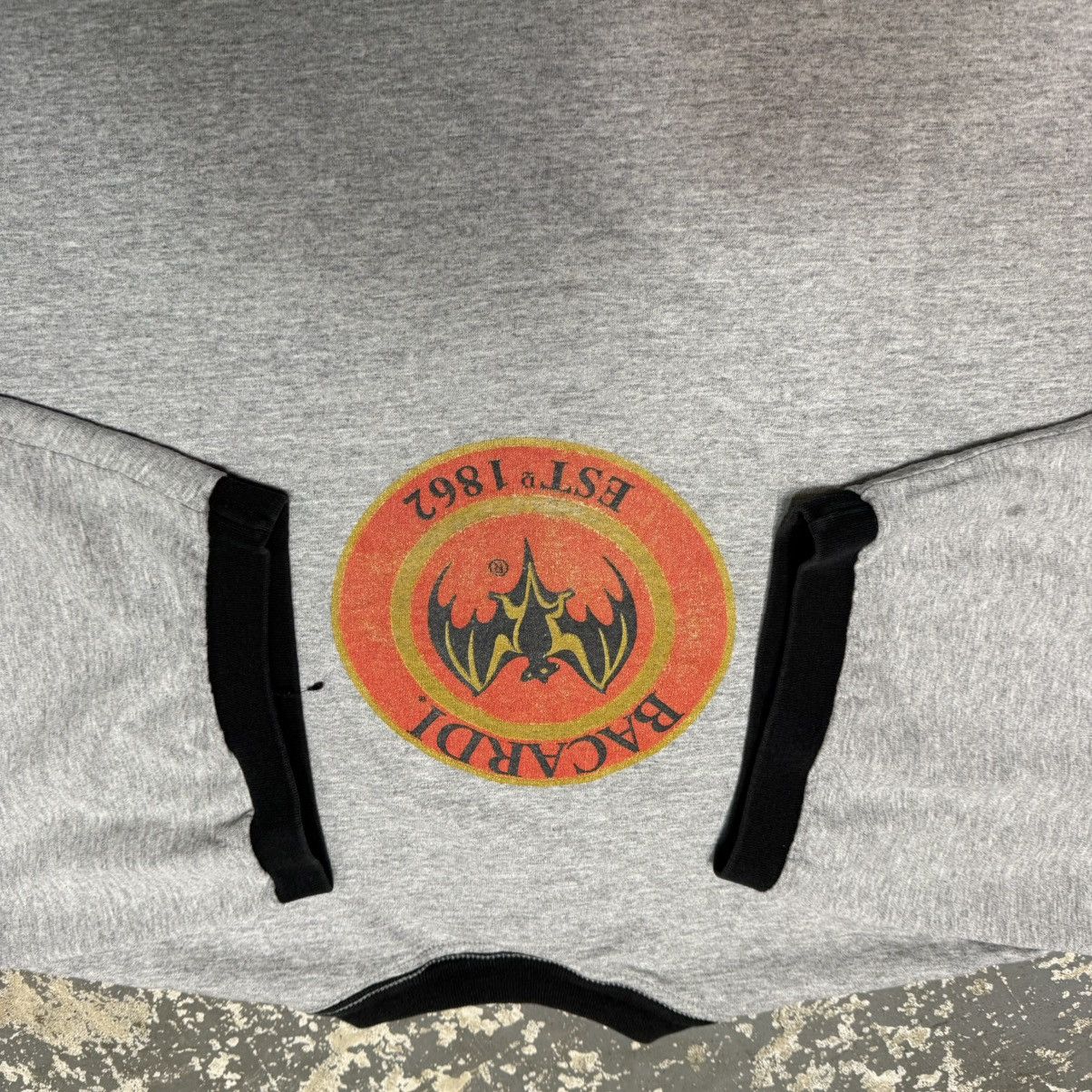 Vintage Vintage Bacardi Bat Grey Beer Alcohol Tshirt 90s Size US XL / EU 56 / 4 - 13 Thumbnail