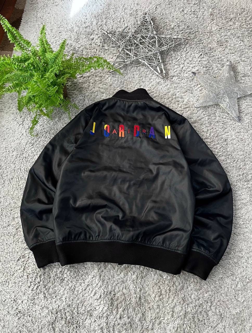 Jordan Brand × Vintage Air Jordan Bomber Light Jackets Streetwear Vintage Logo Rare Size US M / EU 48-50 / 2 - 2 Thumbnail
