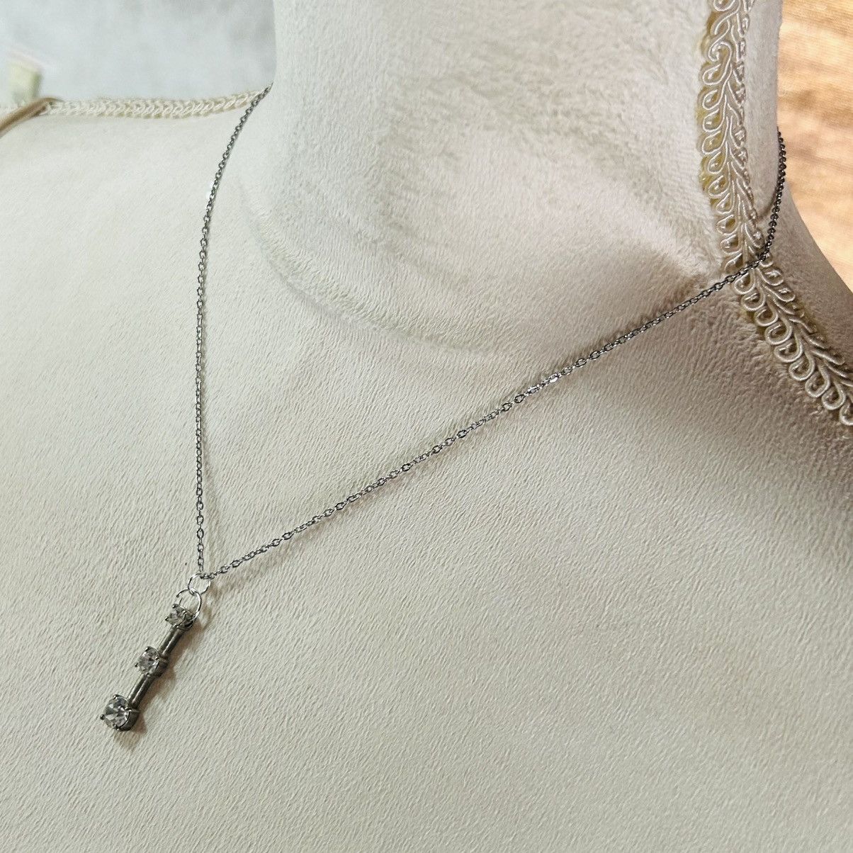 Handmade Handcrafted salvaged vintage triple graduated glass necklace Size ONE SIZE - 3 Thumbnail
