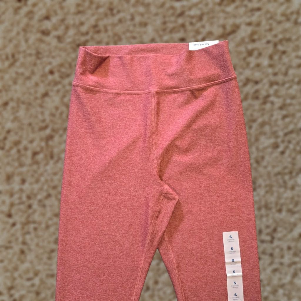 Old Navy Old Navy Pants Womens Size Small Pink Cloud 7/8 High Rise Leggings Athletic Yoga Cropped Skinny Size 28" / US 6 / IT 42 - 1 Thumbnail