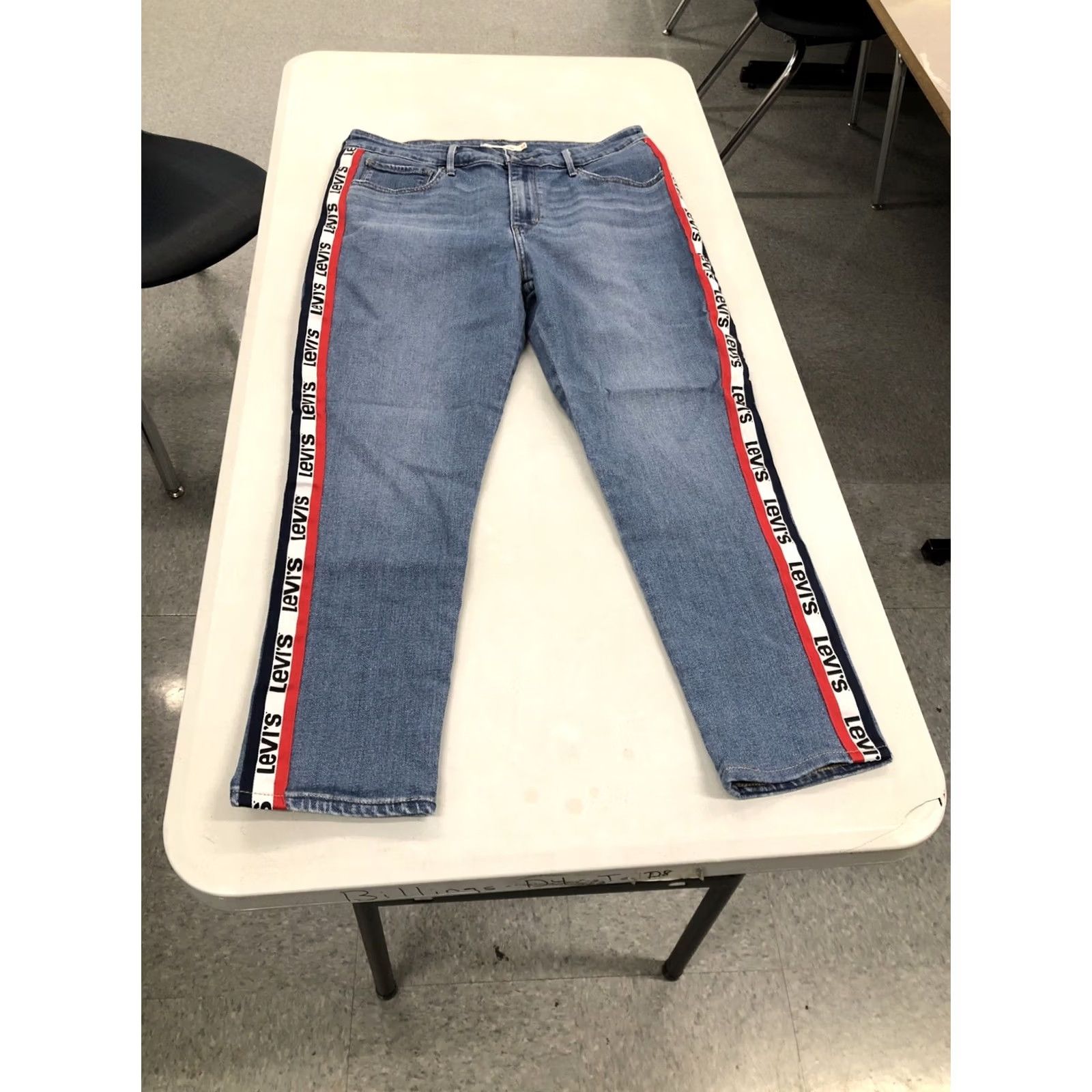 Levi's VINTAGE doesn't apply; Levi's 721 High Rise Skinny Jeans Womens 32 Medium Wash Denim 31W x 25L Size 24" / US 00 / IT 34 - 3 Thumbnail