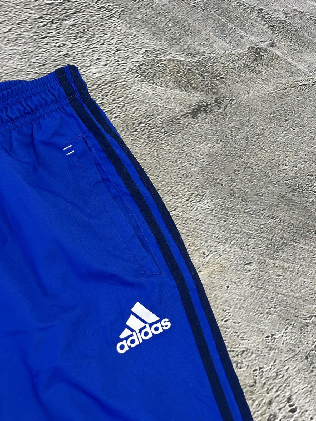 Adidas × Vintage Adidas Schalke 04 vintage blue nylon track pants baggy Size US 36 / EU 52 - 2 Thumbnail