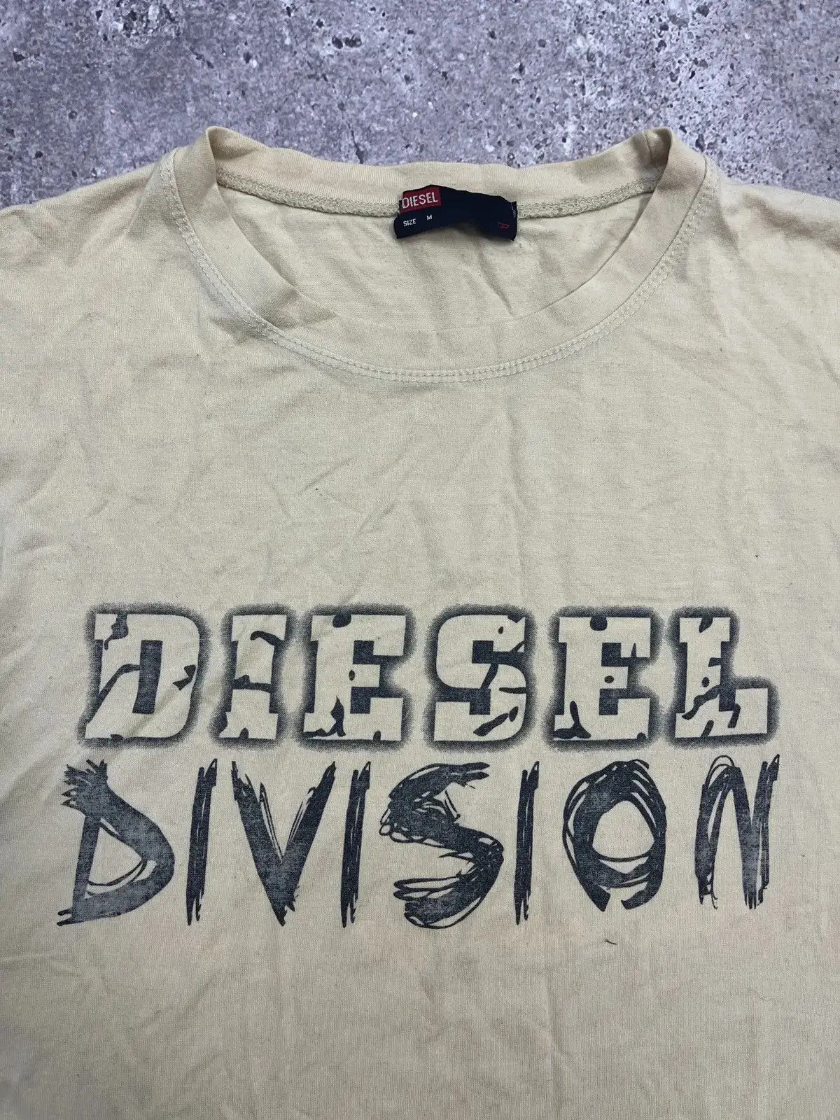 Diesel × Vintage Vintage Diesel Division Distressed Logo Tee Beige Size M Size US M / EU 48-50 / 2 - 4 Thumbnail