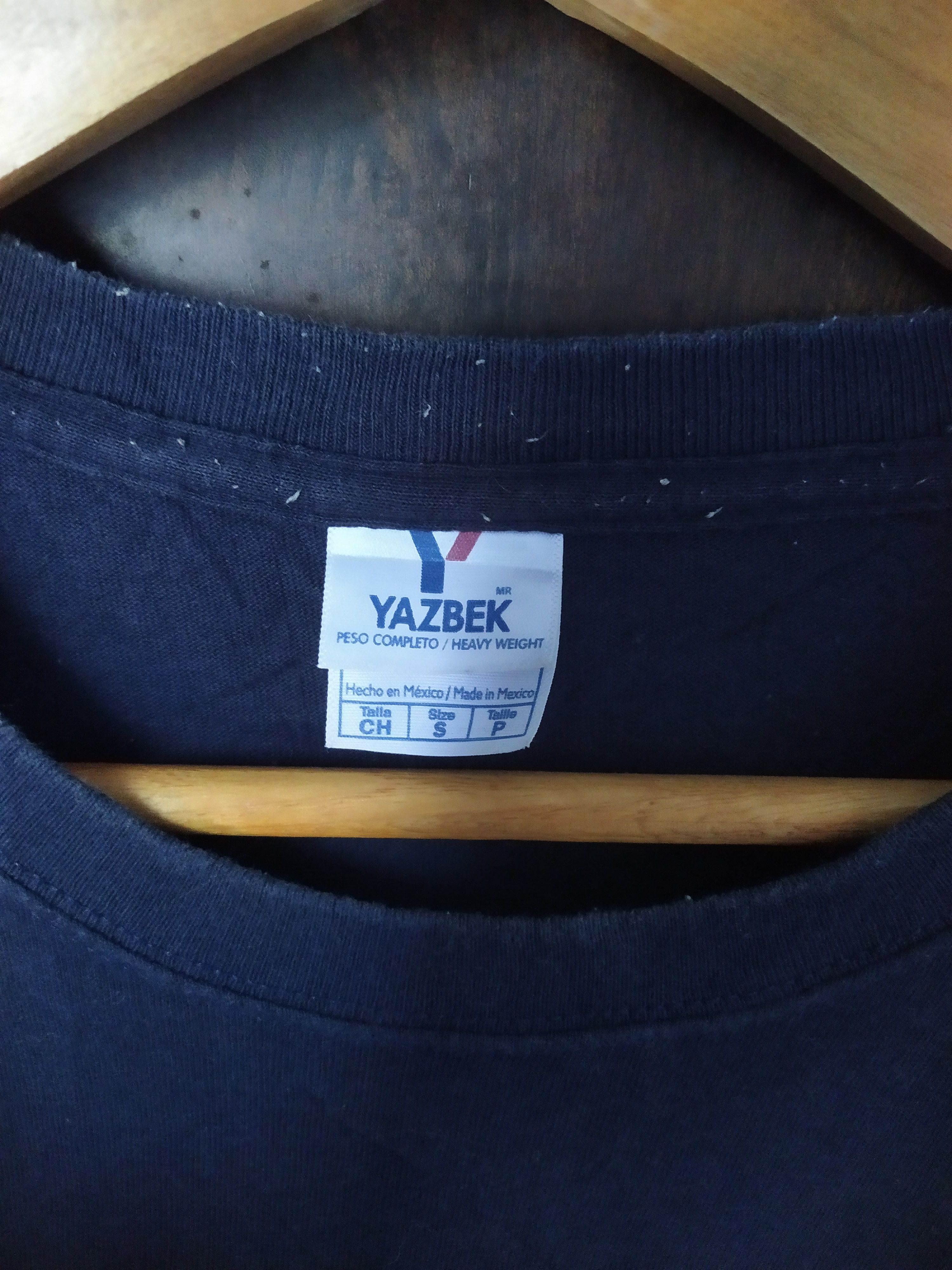 Vintage Vintage Cancun Mexico T-Shirt Navy Blue Y2K / 90s Size US S / EU 44-46 / 1 - 5 Thumbnail