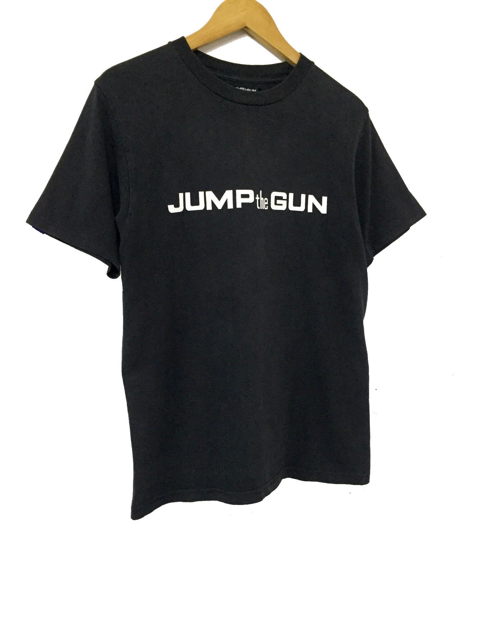 R.Newbold JUMP THE GUN R NEWBOLD DESIGNER BRAND TSHIRT Size US L / EU 52-54 / 3 - 4 Thumbnail