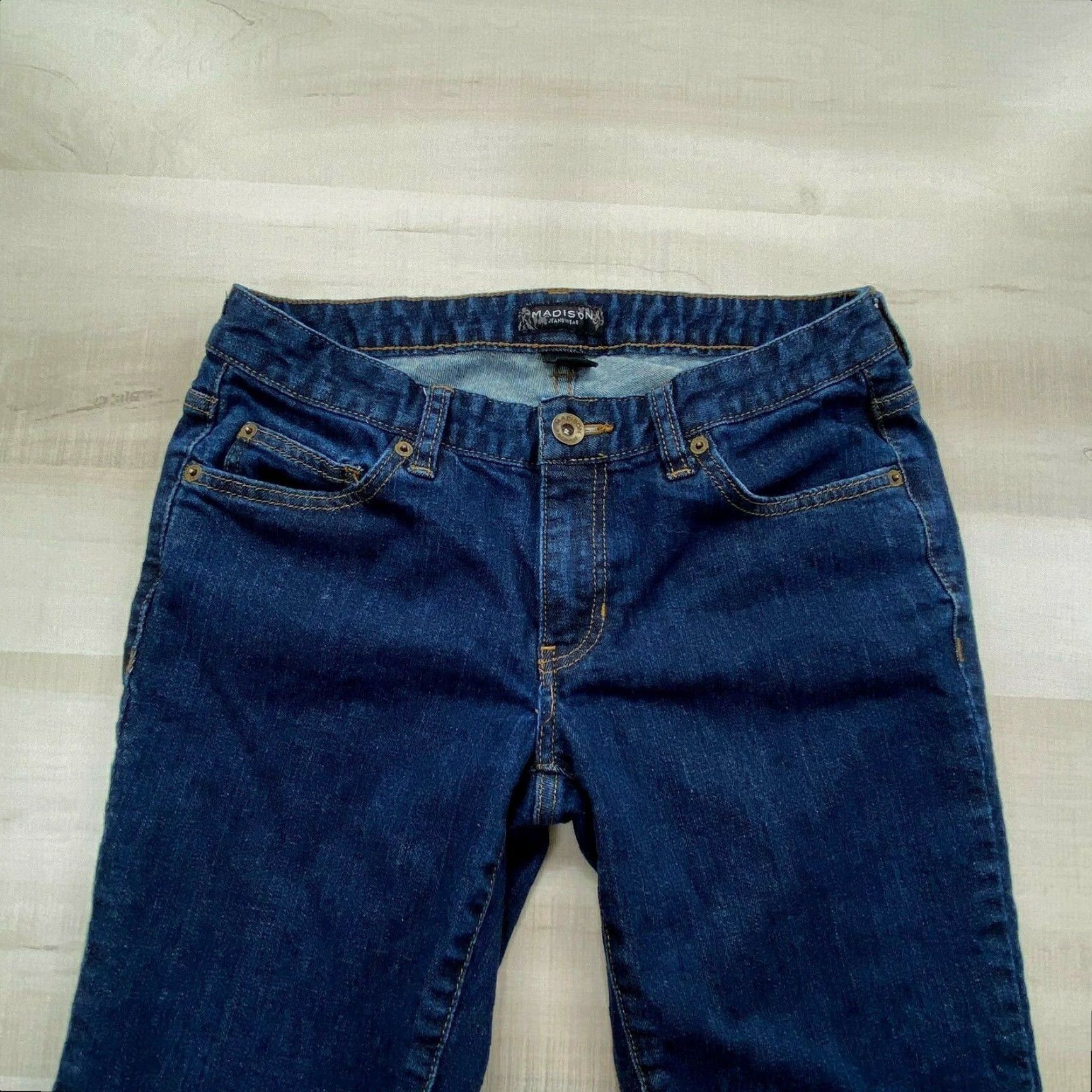 Madison Madison Cropped Leg Dark Wash Jeans Womens 6 Regular Blue Size 28" / US 6 / IT 42 - 2 Thumbnail