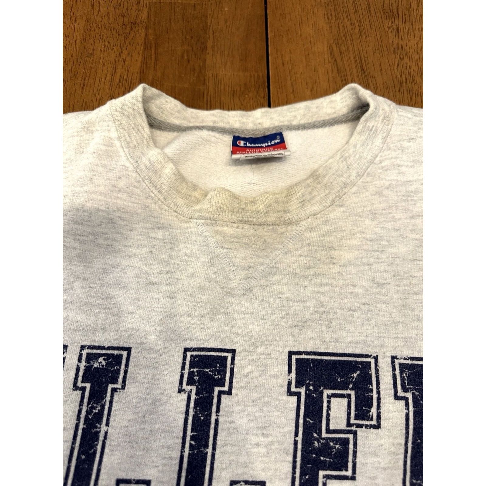 Champion VINTAGE Champion Ellen Degeneres Show Sweatshirt Large Gray Y2K Mens Size US L / EU 52-54 / 3 - 3 Thumbnail