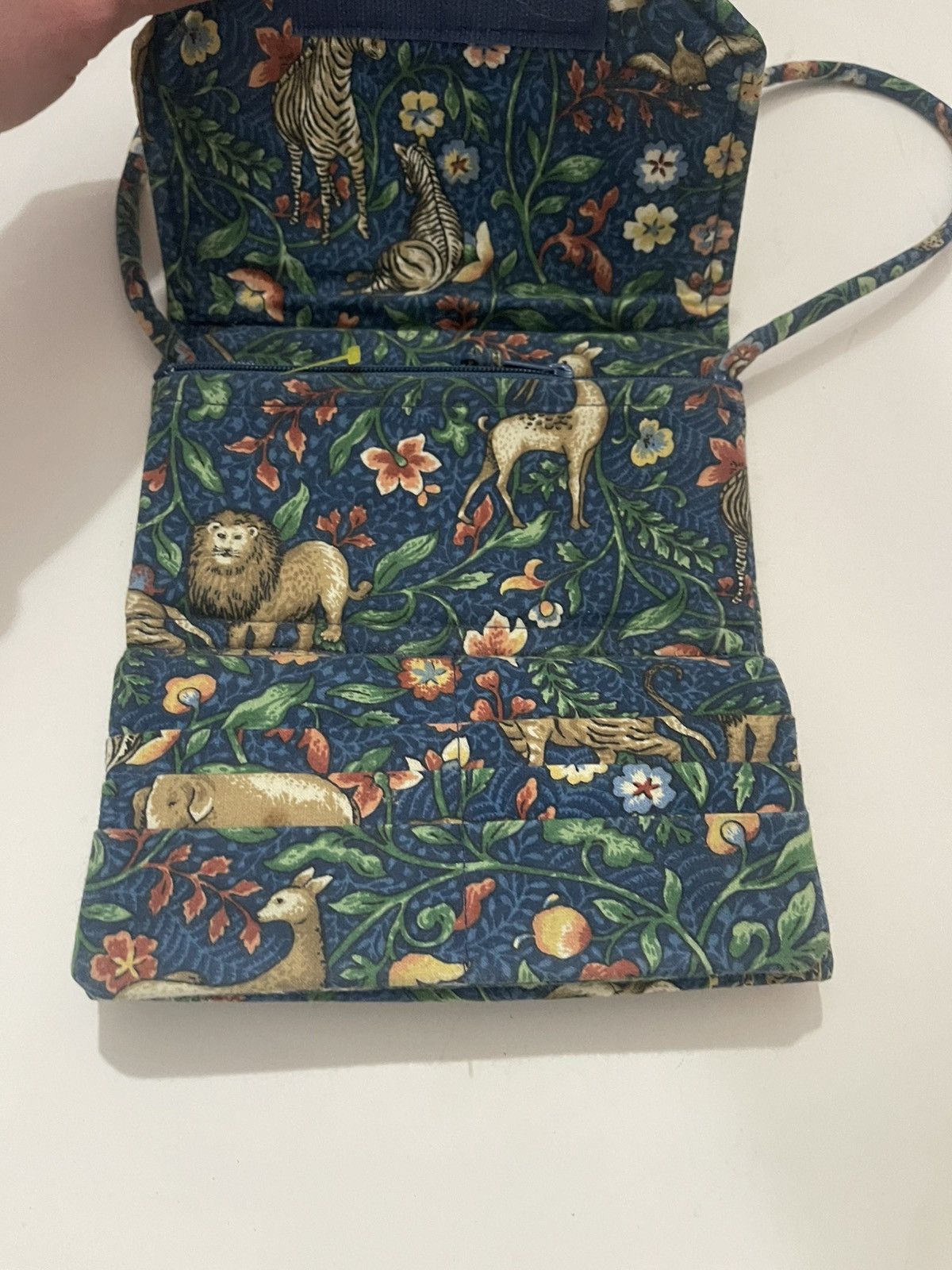 Vera Bradley Vera Bradley Crossbody Wallet String Animal Kingdom Size ONE SIZE - 5 Thumbnail