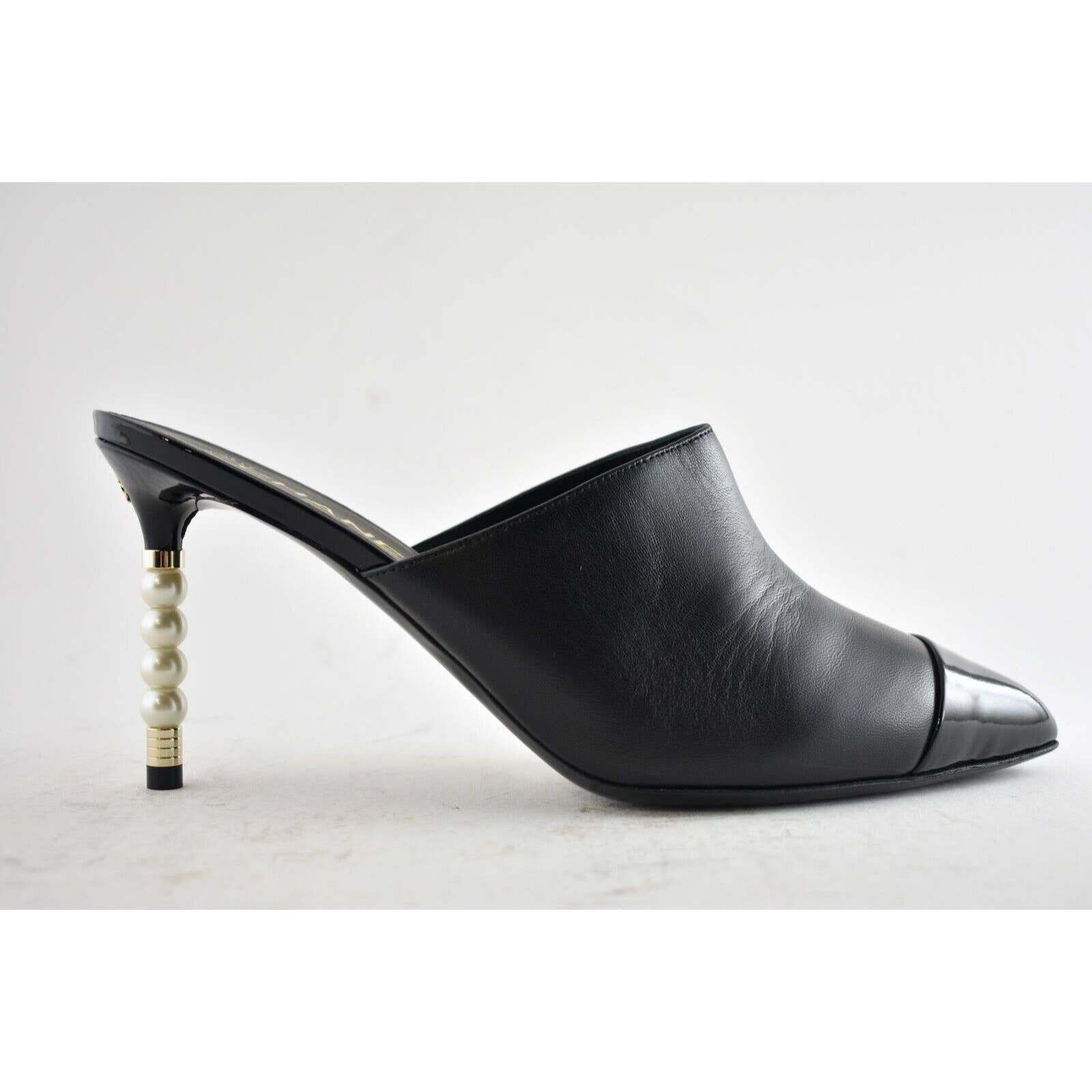 Chanel 20C Paris Rome Pearl CC Mule Slide Backless Heel Pump 40.5 Size US 10.5 / IT 40.5 - 1 Thumbnail