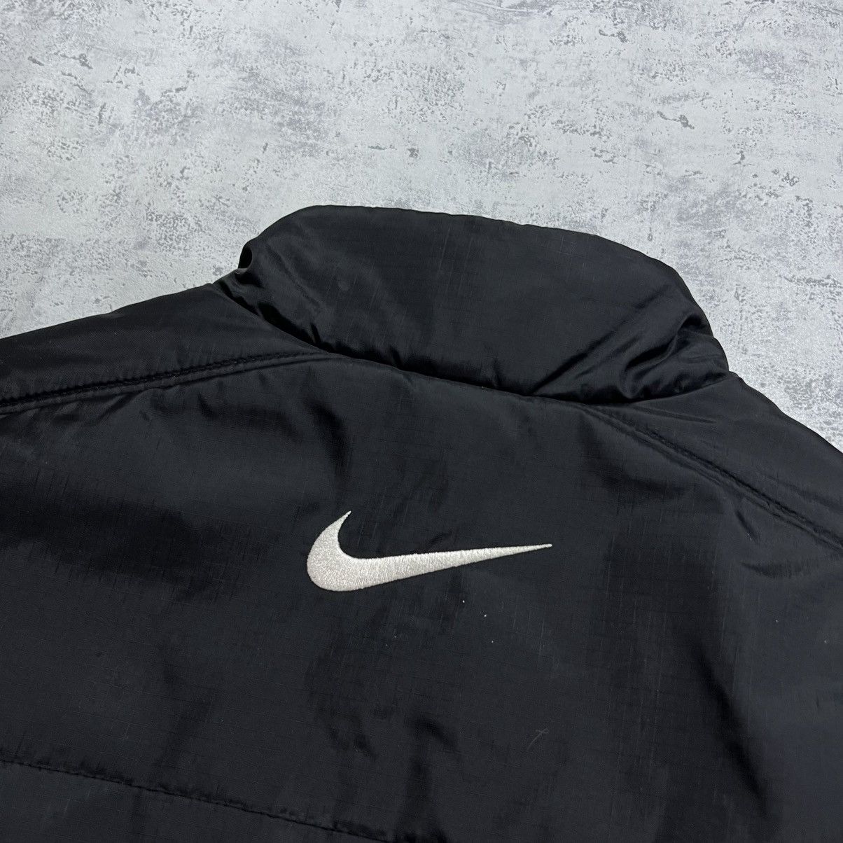 Nike 90s NIKE REVERSIBLE VINTAGE OVERSIZED PUFFER DOWN JACKET Size US XL / EU 56 / 4 - 11 Thumbnail
