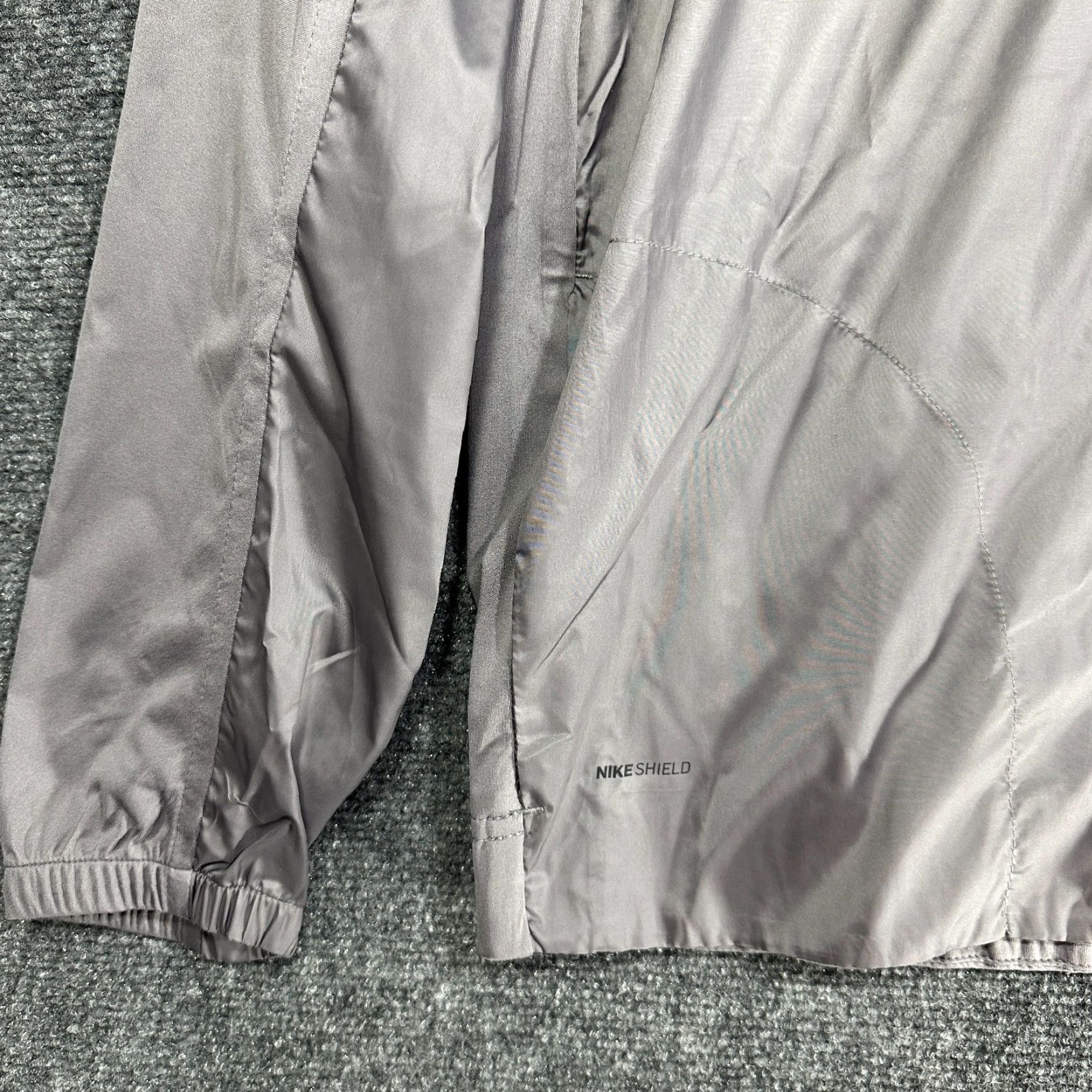 Nike Nike Shield Jacket Mens M Gray Standard Fit Zip Up Lightweight Pockets NEW Size US M / EU 48-50 / 2 - 5 Thumbnail