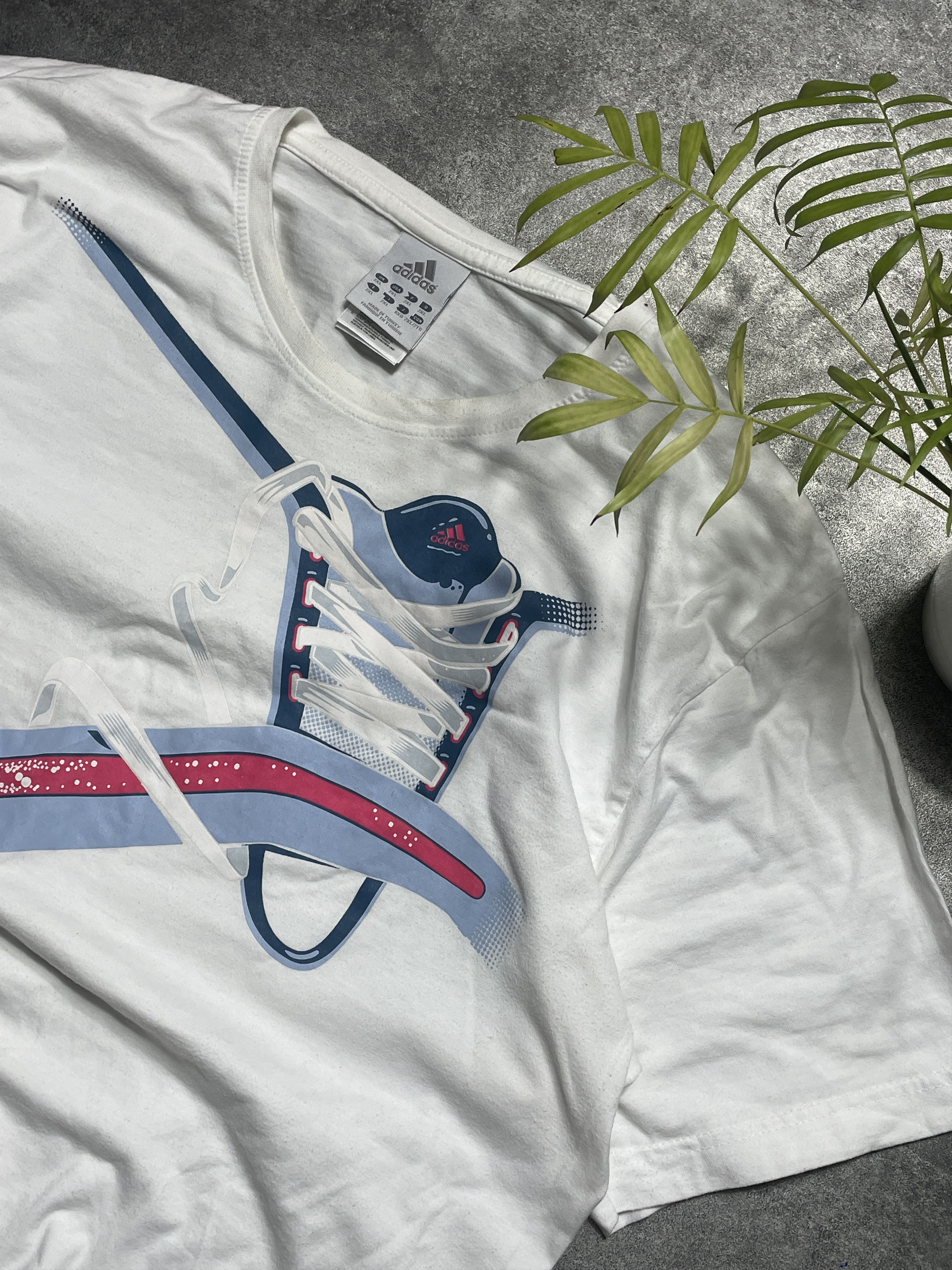 Adidas ❗️RARE❗️Adidas Vintage Y2K T-Shirt Shoes Sneakers Size US XXL / EU 58 / 5 - 2 Thumbnail