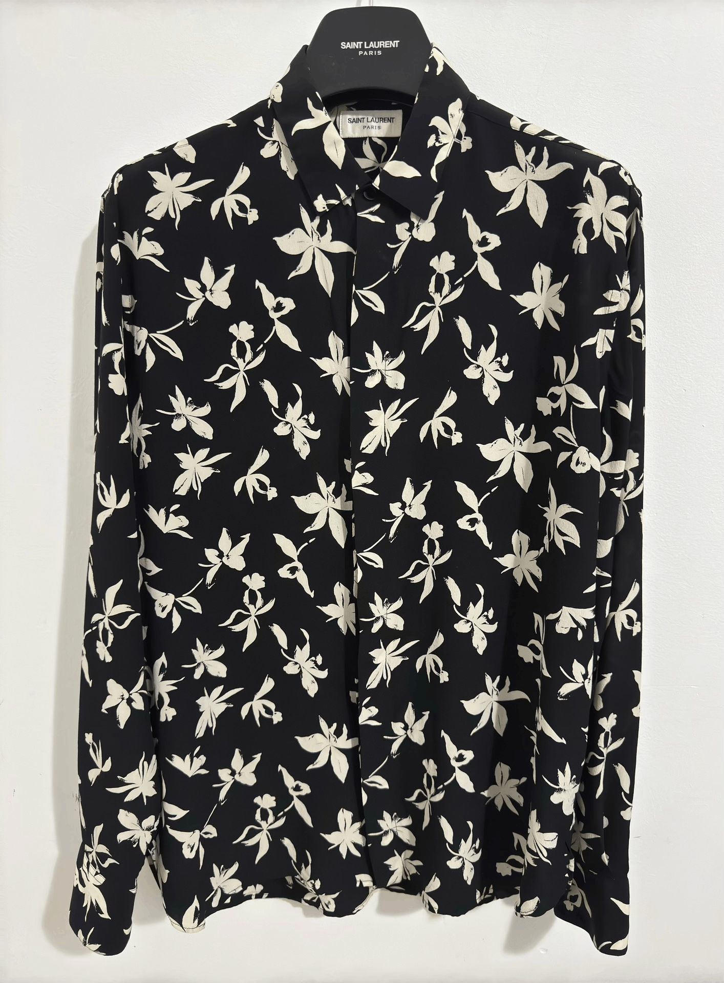 Saint Laurent Paris Black and White Floral Silk Shirt Size US XXS / EU 40 - 1 Thumbnail
