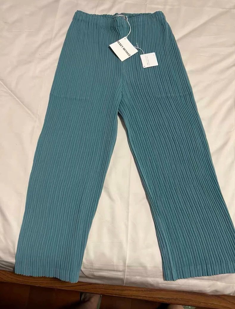 Issey Miyake Issey Miyake size:2 Green pleated trousers Size 22" - 2 Thumbnail