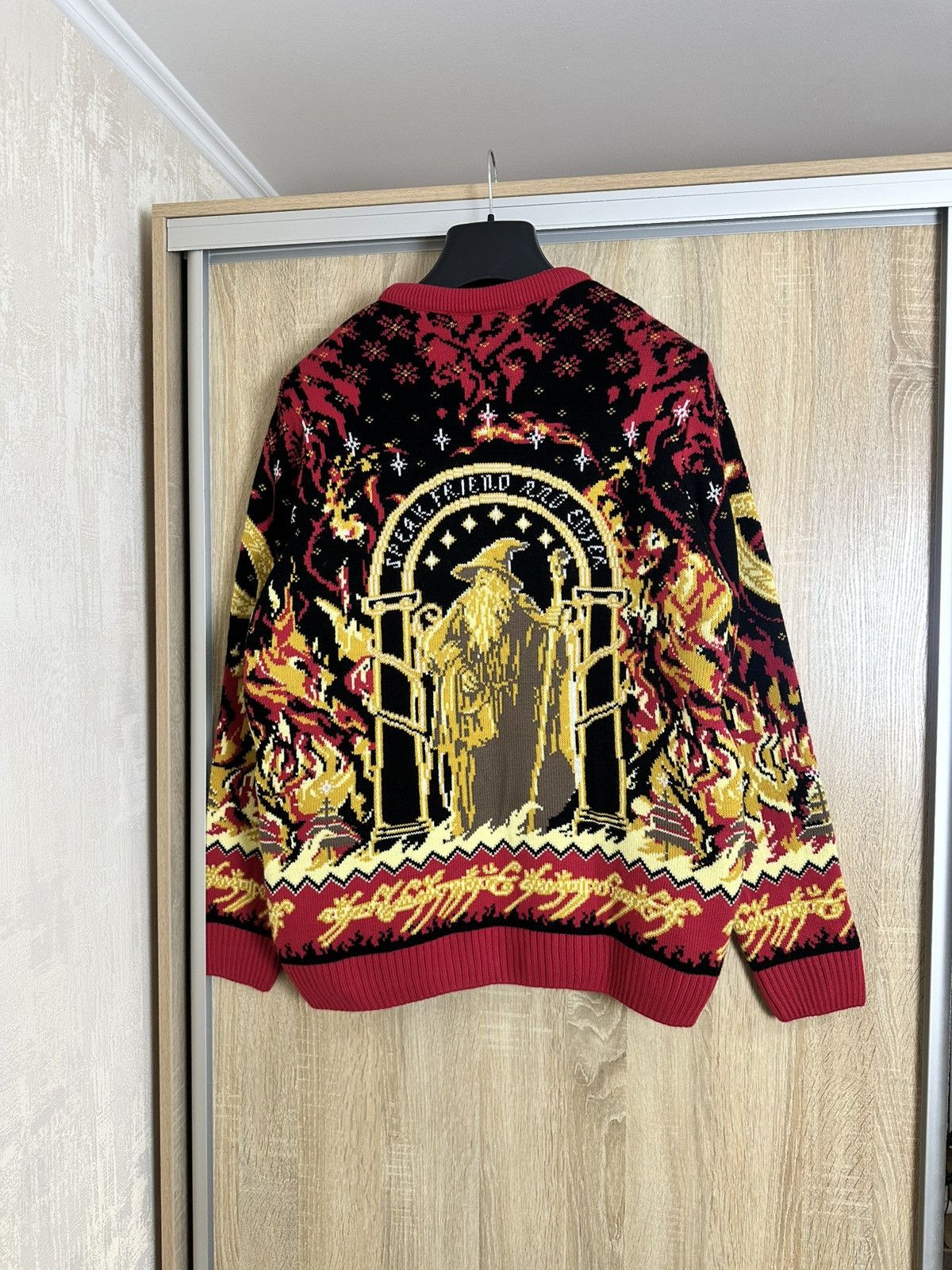 Vintage 🔥 Lord of the Rings Epic Gandalf Fight Art Sweater Pullover Size US L / EU 52-54 / 3 - 3 Thumbnail