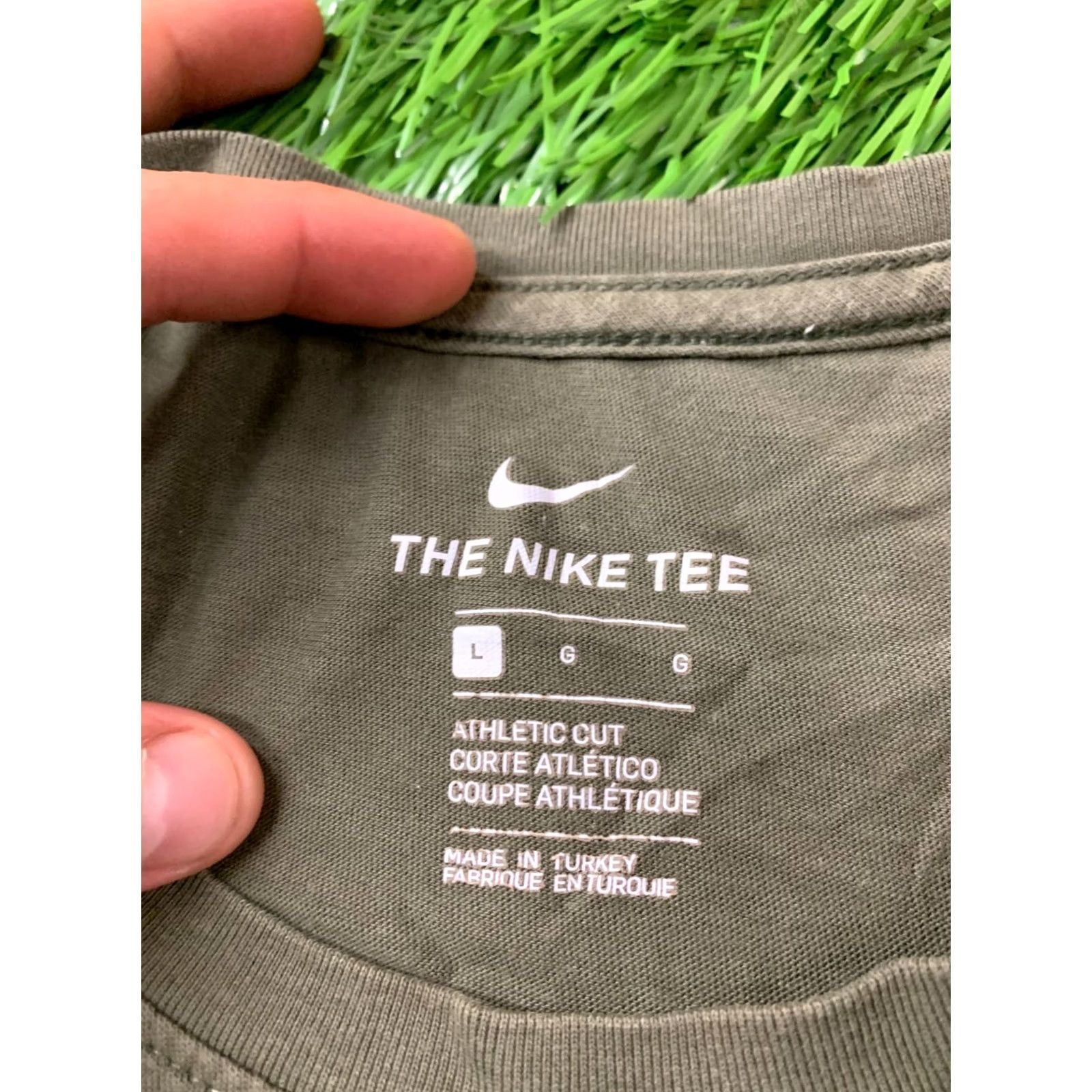 Nike NIKE JUST DO IT 2017 MEN T-SHIRT Jersey 100% Cotton Green Large L Casual Shirt Short Sleeve 70cm 54cm Vintage No Size US L / EU 52-54 / 3 - 4 Thumbnail