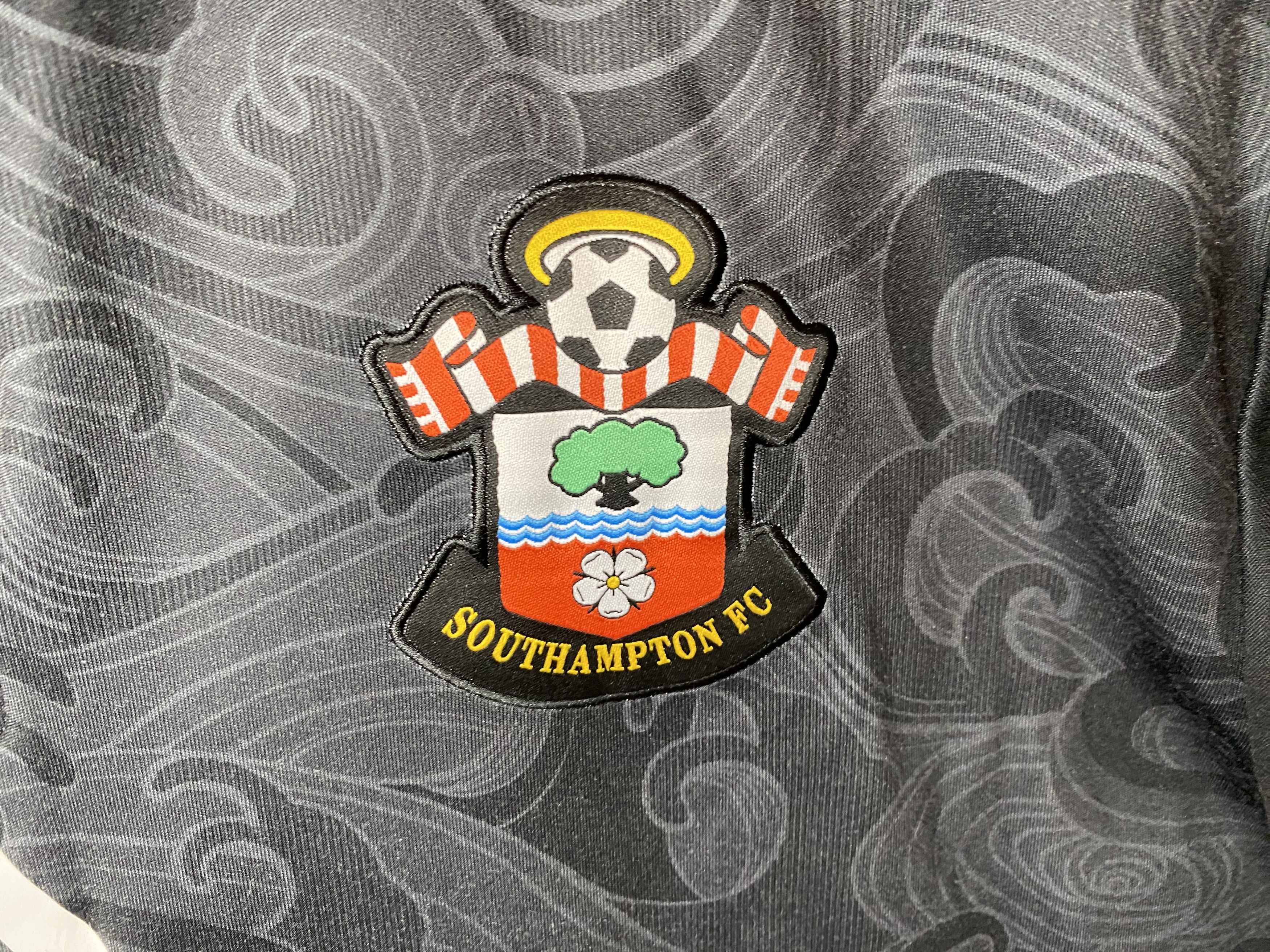 Hummel SOUTHAMPTON 2023 2024 TRAINING TRACK JACKET FOOTBALL SOCCER Size US M / EU 48-50 / 2 - 4 Thumbnail