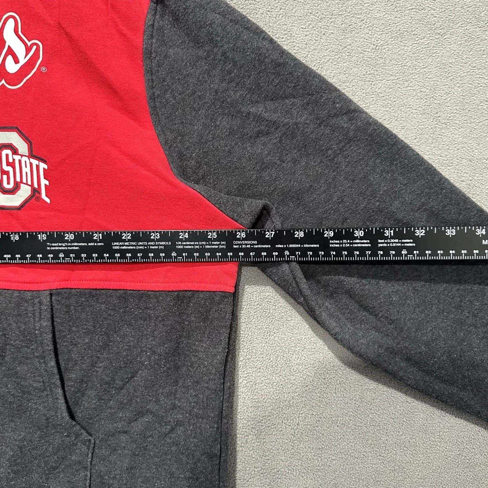 Champion Nike Ohio State Buckeyes Champion Sweatshirt Mens 2XL Gray Red Colorblock Hoodie EUC Size US XXL / EU 58 / 5 - 6 Thumbnail