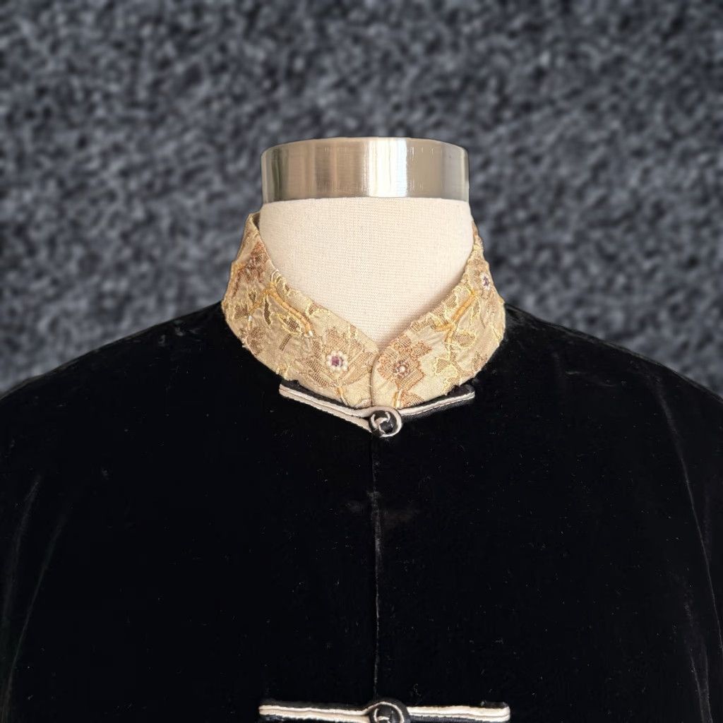 Velvet KAMI’s Ethnic Place Black Velvet Mandarin-Collar Asian Jacket Silk Lined Beaded Embroidered Sz L Size L / US 10 / IT 46 - 1 Thumbnail