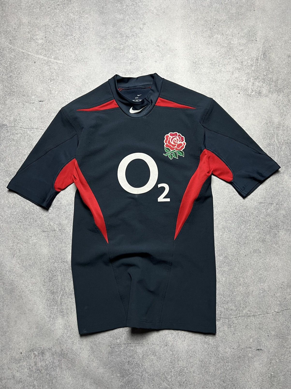 Nike Vintage Nike 2005 Rugby England O2 Retro Jersey Size US M / EU 48-50 / 2 - 1 Thumbnail