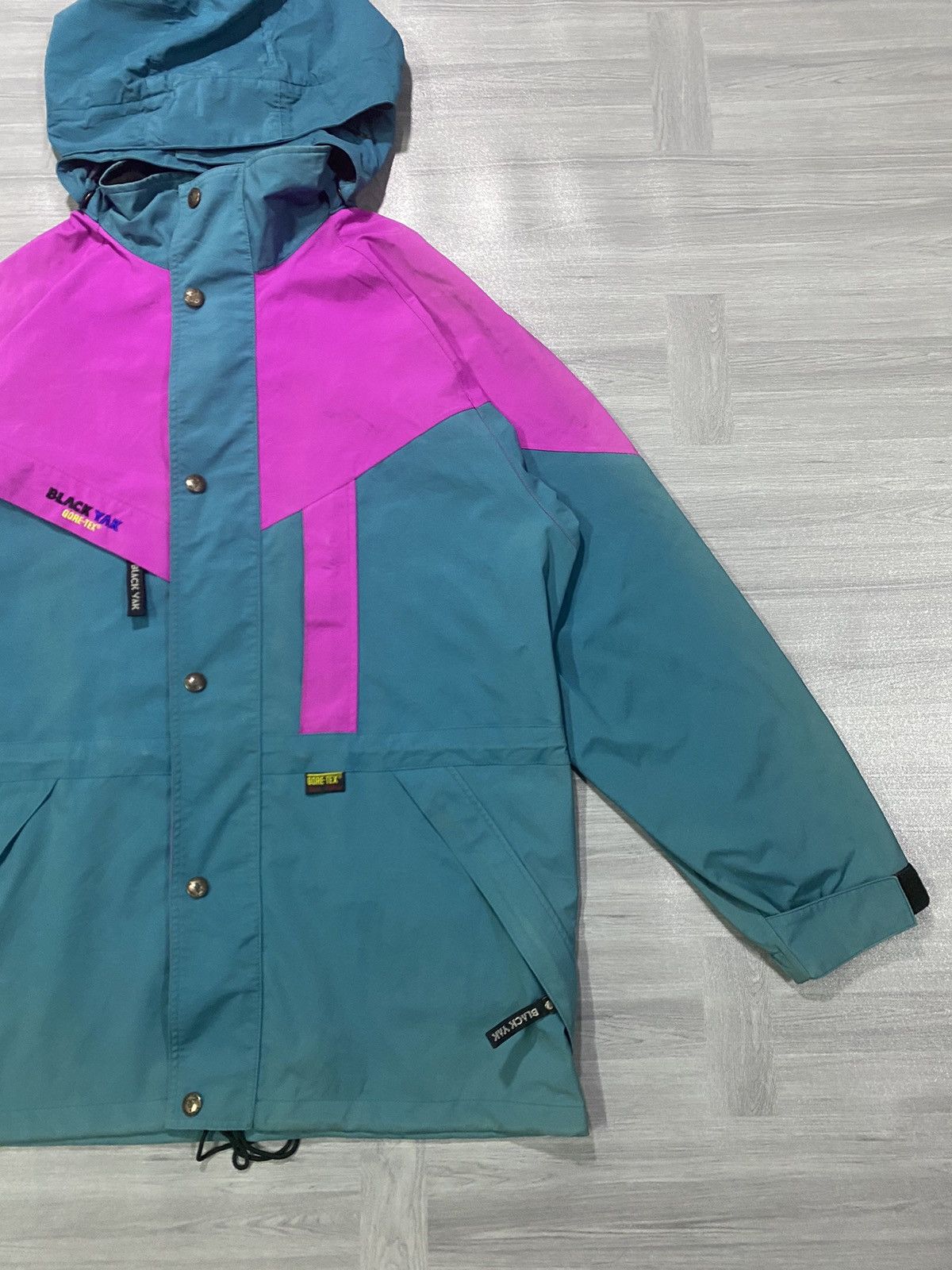 BLACKYAK Vintage BlackYak Gore-Tex Muticolour Jacket Size US XL / EU 56 / 4 - 8 Thumbnail
