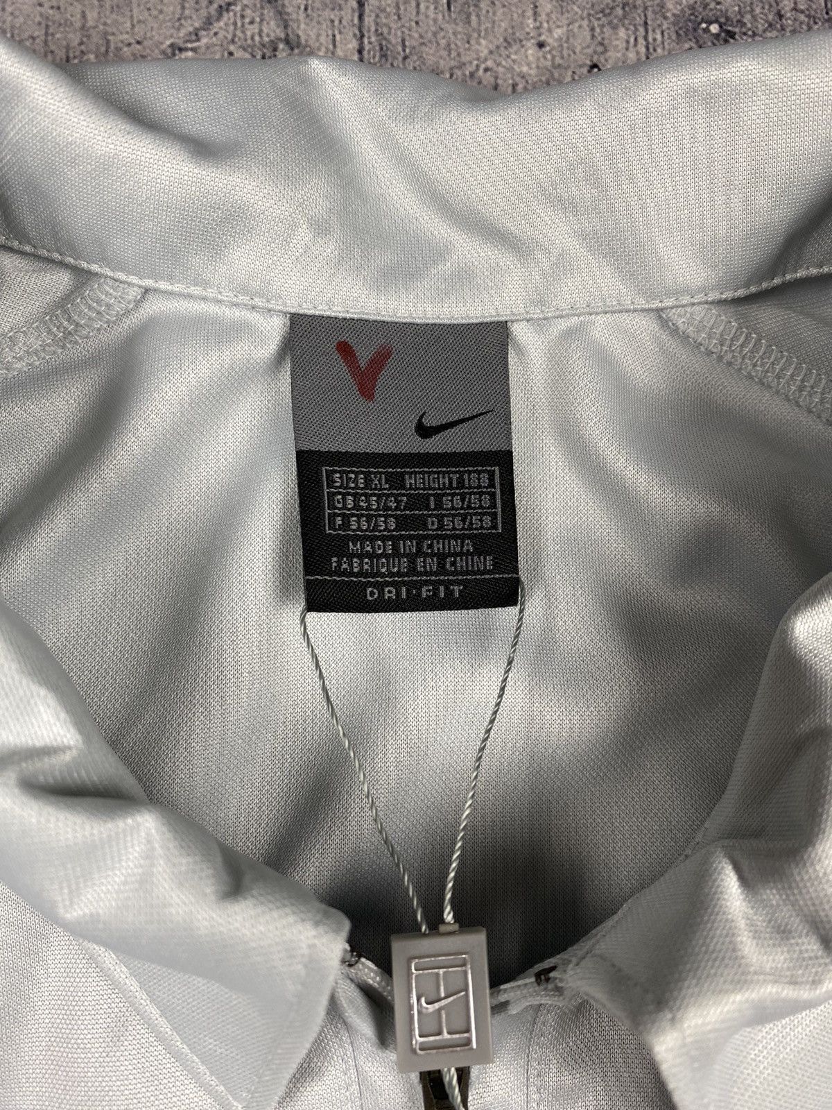 Nike New Vintage Nike Court Center Logo Drill Y2K Polo T Shirt Size US XL / EU 56 / 4 - 10 Thumbnail