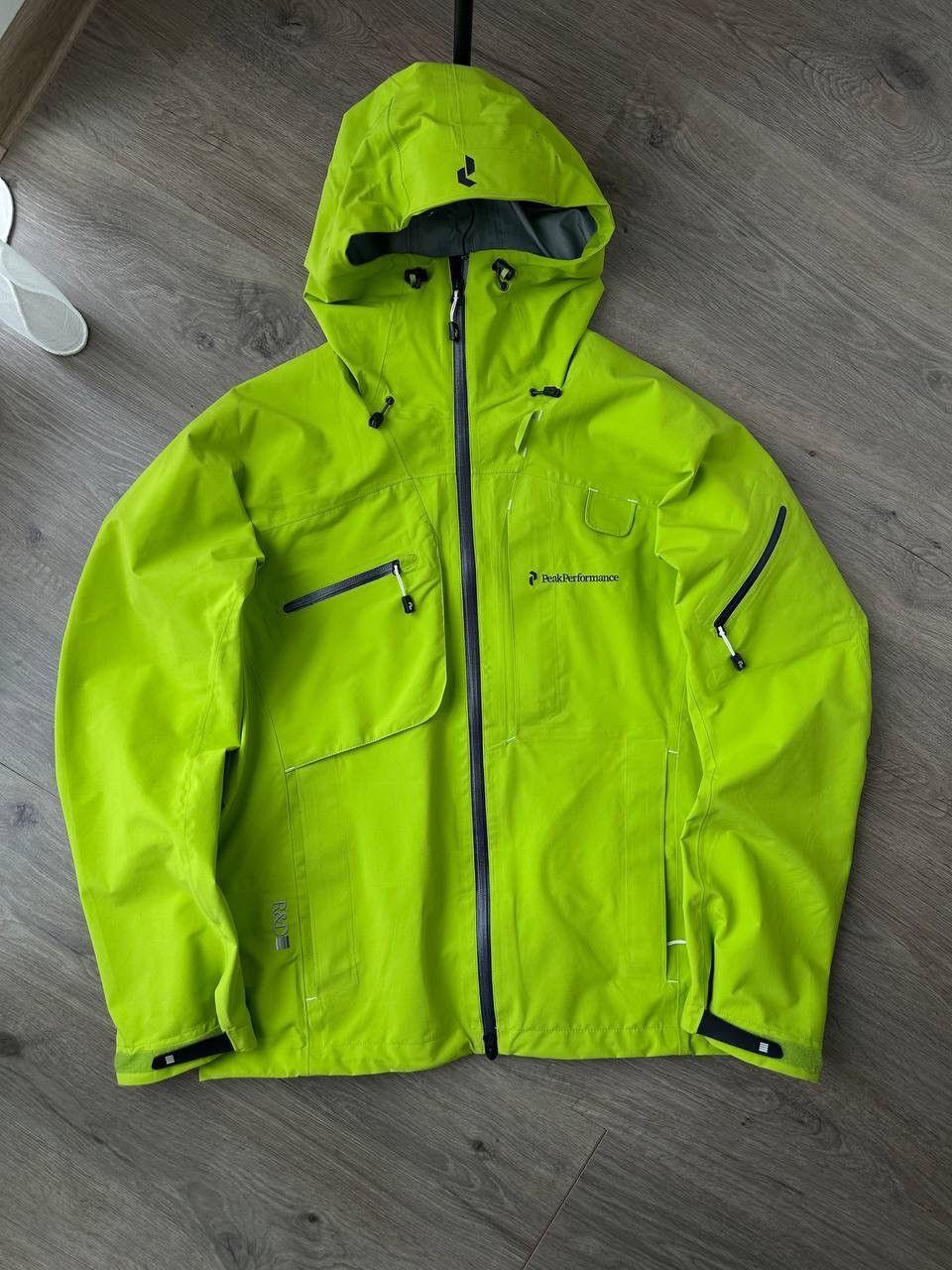 Peak Performance × Vintage Vintage Peak Performance Green Outdoor Style Heli Alp Jacket Size US L / EU 52-54 / 3 - 2 Thumbnail
