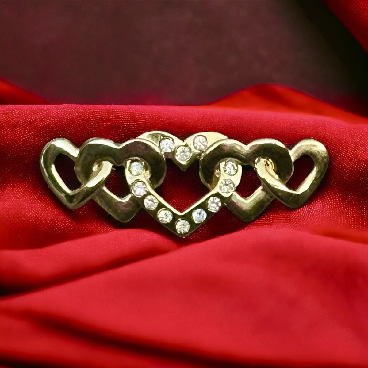 Vintage Vintage gold tone interlocking hearts brooch Size ONE SIZE - 1 Thumbnail