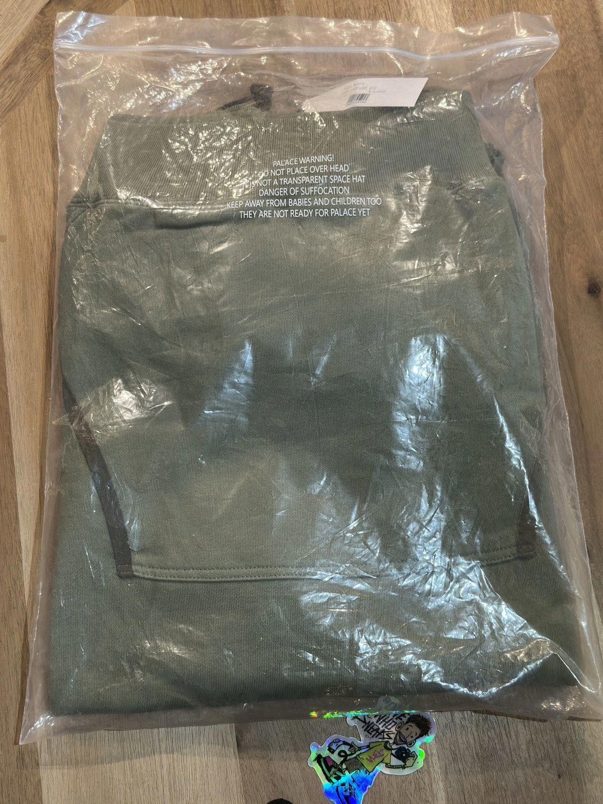 Palace Palace Giant Woven Label Hoodie Size XL Size US XL / EU 56 / 4 - 4 Thumbnail