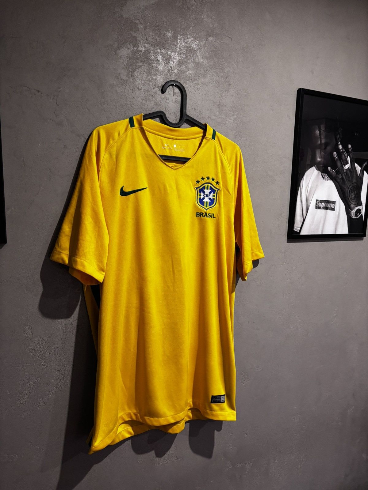 Nike Nike vintage brazil football jersey Neymar Jr 10 Size US L / EU 52-54 / 3 - 2 Thumbnail