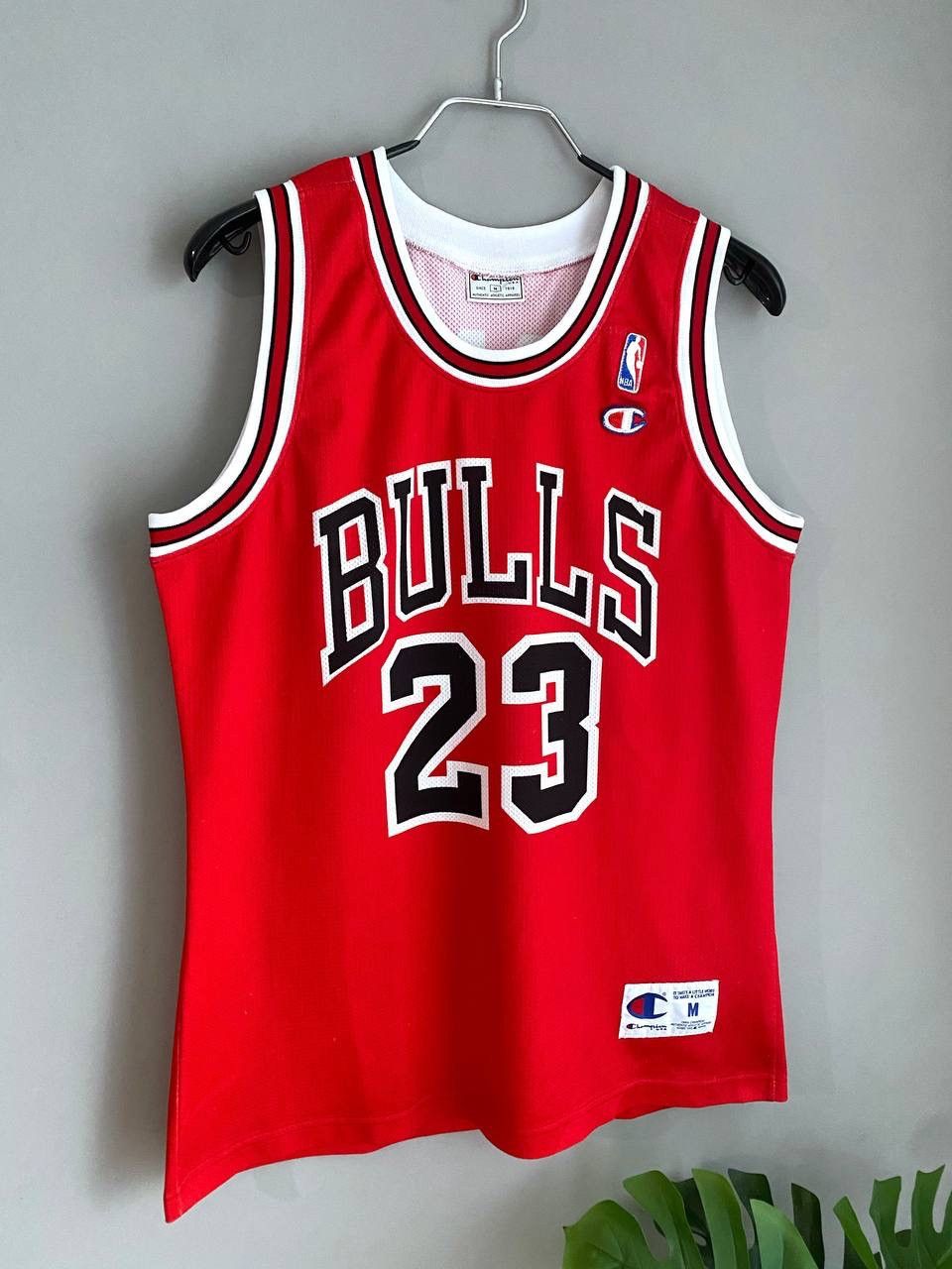 Champion Vintage 90s NBA Basketball Jersey Chicago Bulls #23 JORDAN M Size US M / EU 48-50 / 2 - 3 Thumbnail