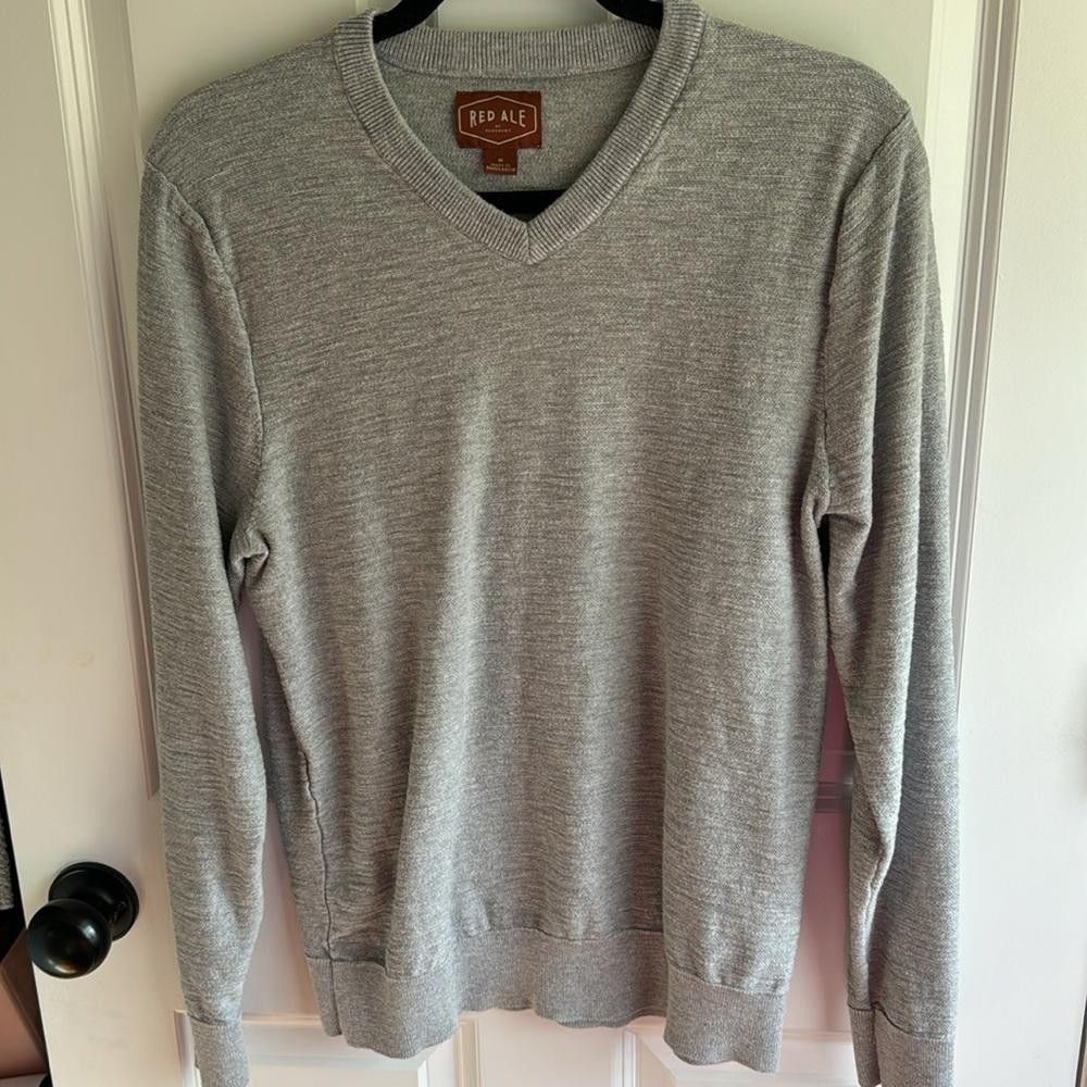Designer Red ale grey v neck sweater Size US M / EU 48-50 / 2 - 2 Thumbnail